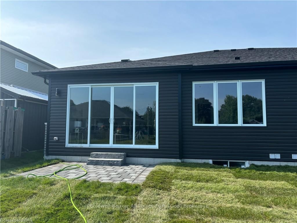 Photo 2 of 173 ELGIN Ave E, Goderich, Goderich (Town) — HOMEH