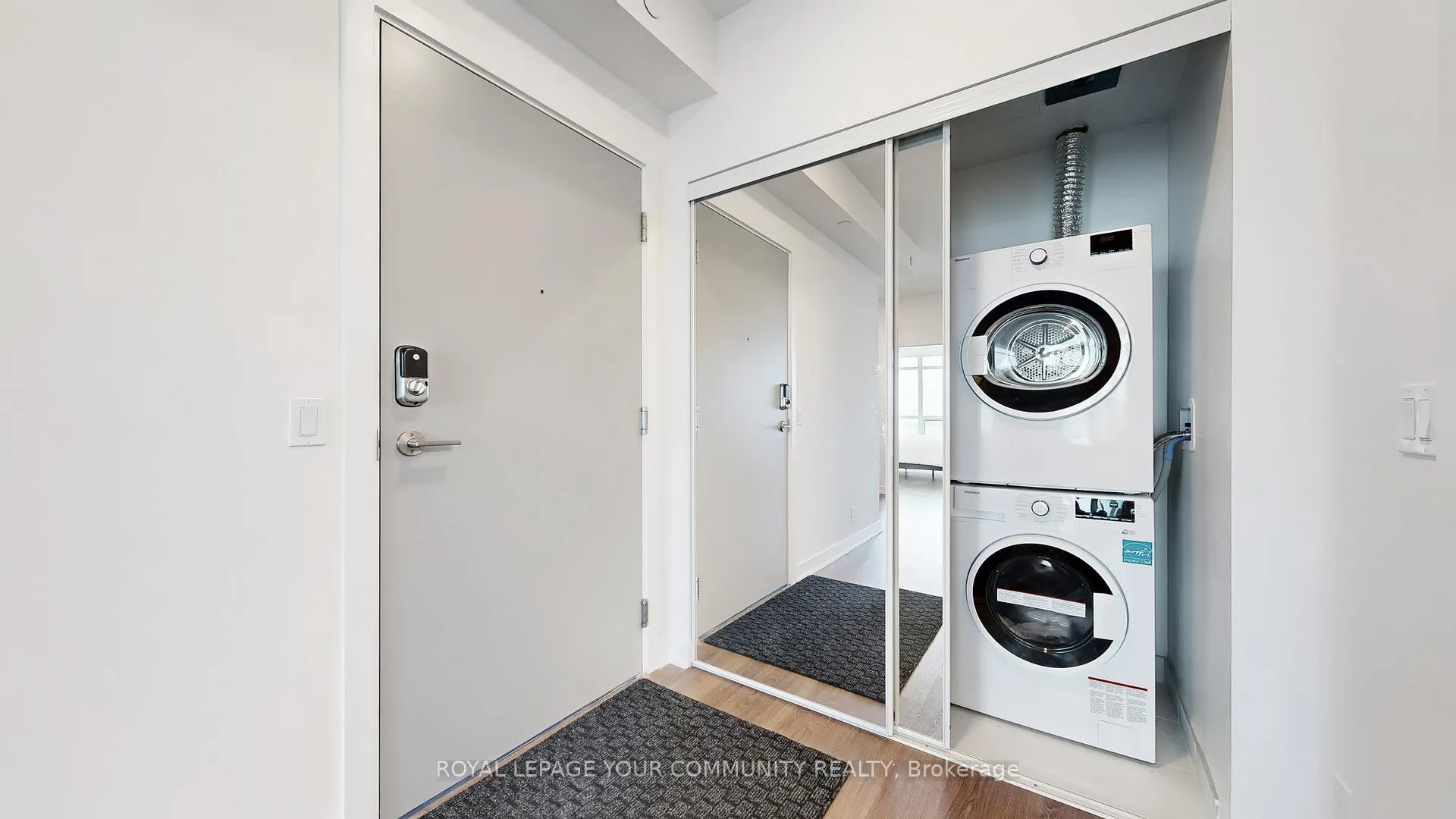 Photo 8 of Unit 2101, 30 Upper Mall Way, Vaughan, Brownridge — HOMEH