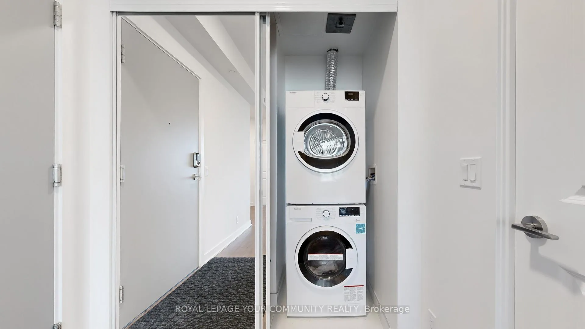 Photo 9 of Unit 2101, 30 Upper Mall Way, Vaughan, Brownridge — HOMEH