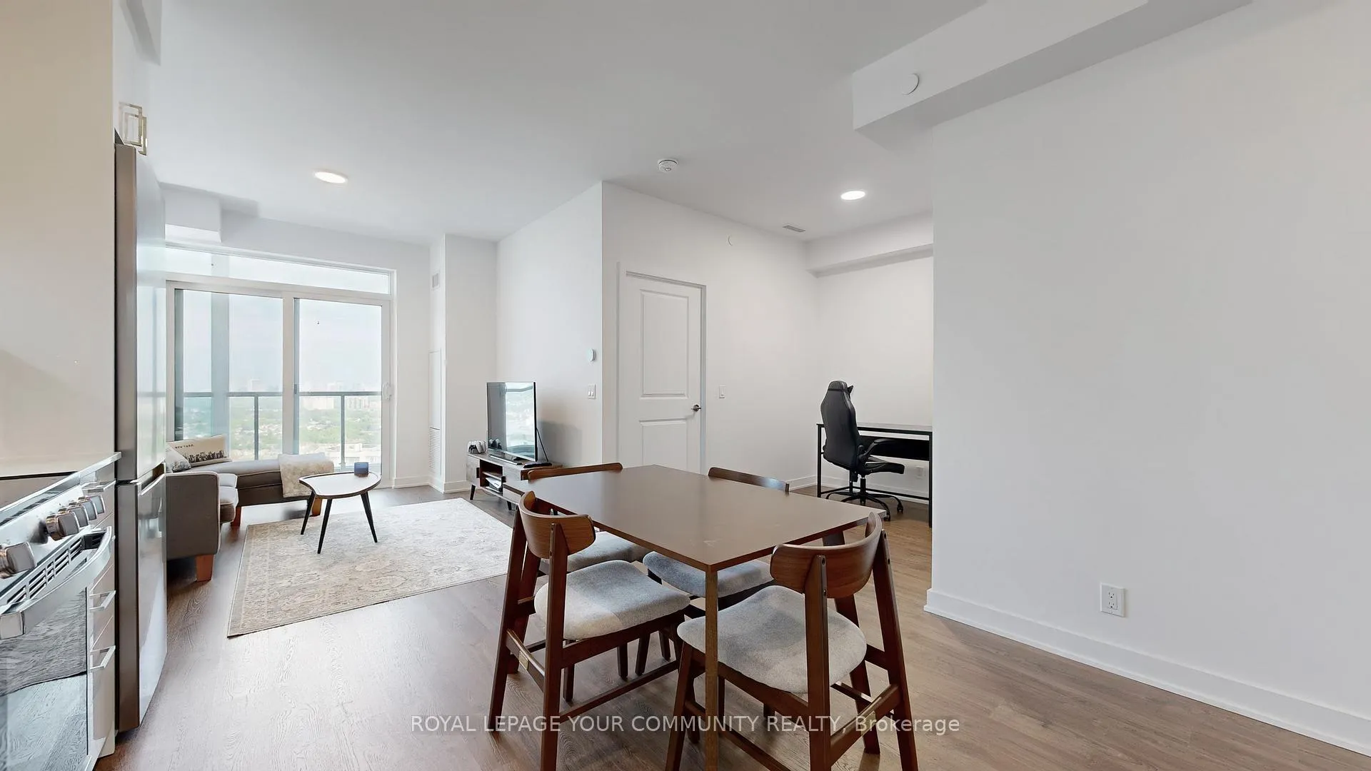 Photo 19 of Unit 2101, 30 Upper Mall Way, Vaughan, Brownridge — HOMEH