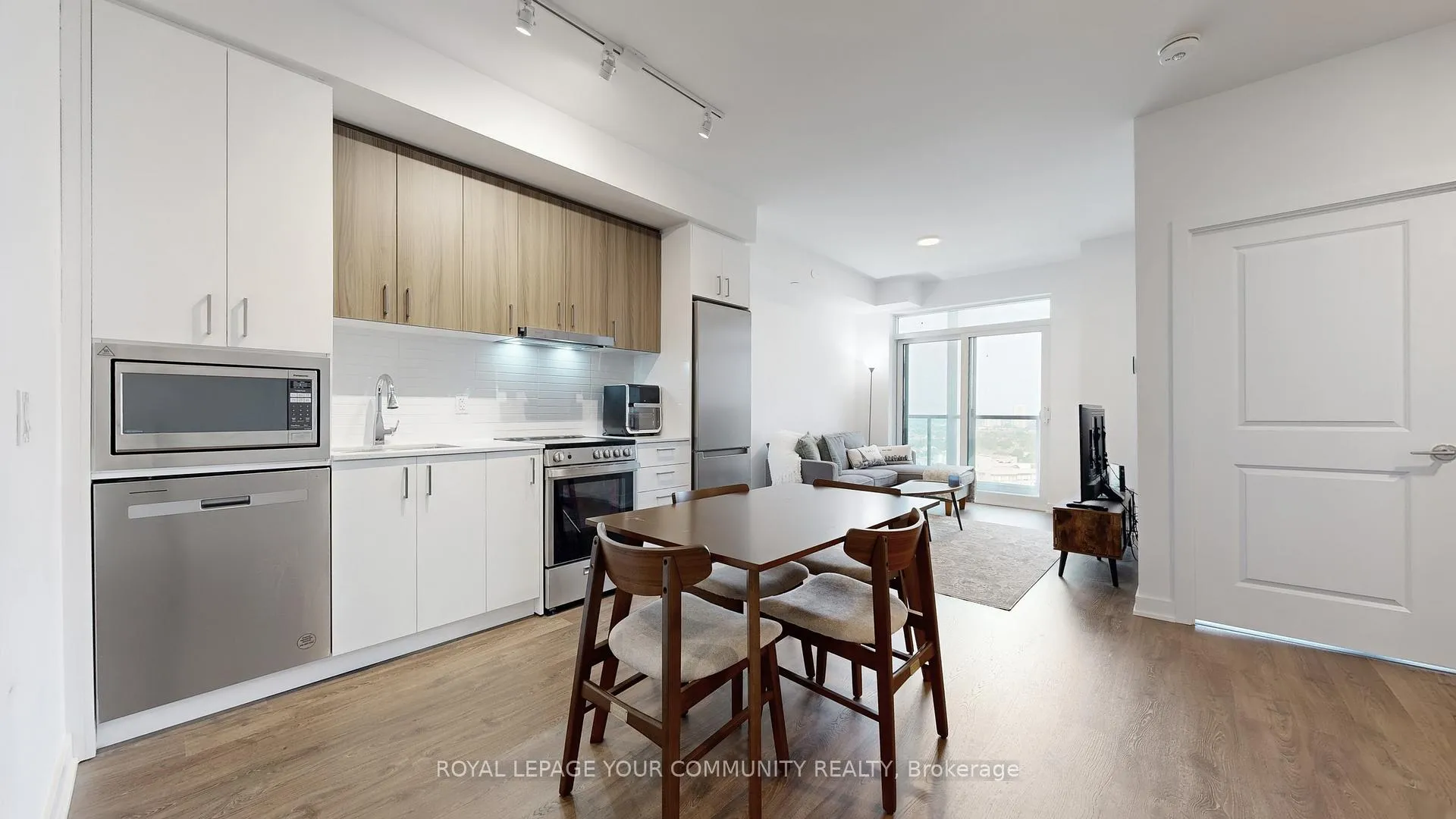 Photo 21 of Unit 2101, 30 Upper Mall Way, Vaughan, Brownridge — HOMEH