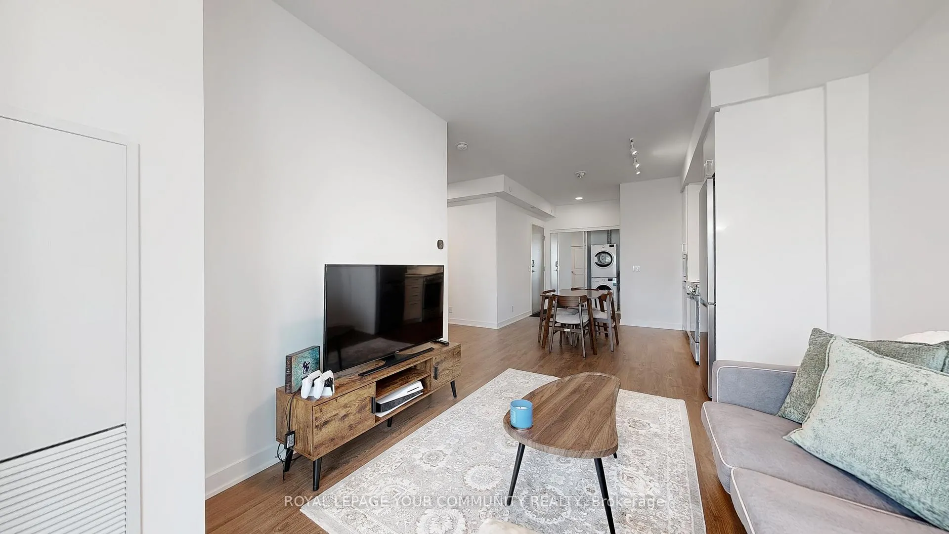 Photo 27 of Unit 2101, 30 Upper Mall Way, Vaughan, Brownridge — HOMEH
