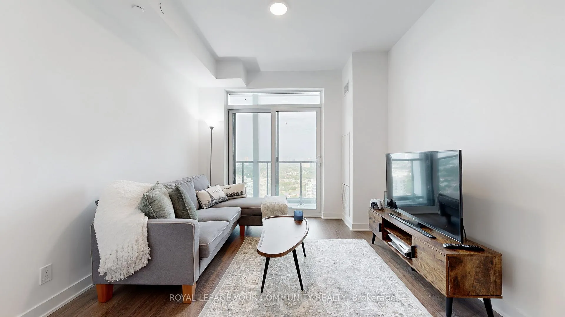 Photo 32 of Unit 2101, 30 Upper Mall Way, Vaughan, Brownridge — HOMEH