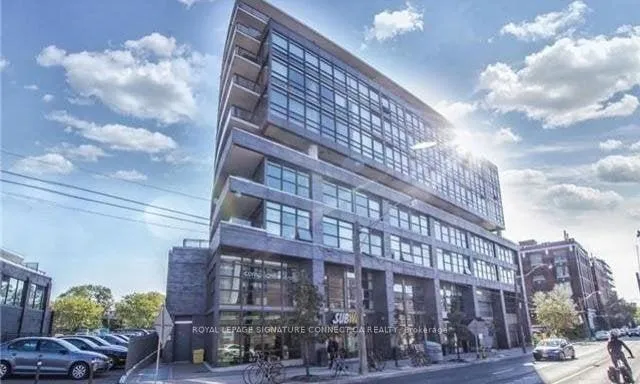 Front of Unit 1010, 319 Carlaw Avenue