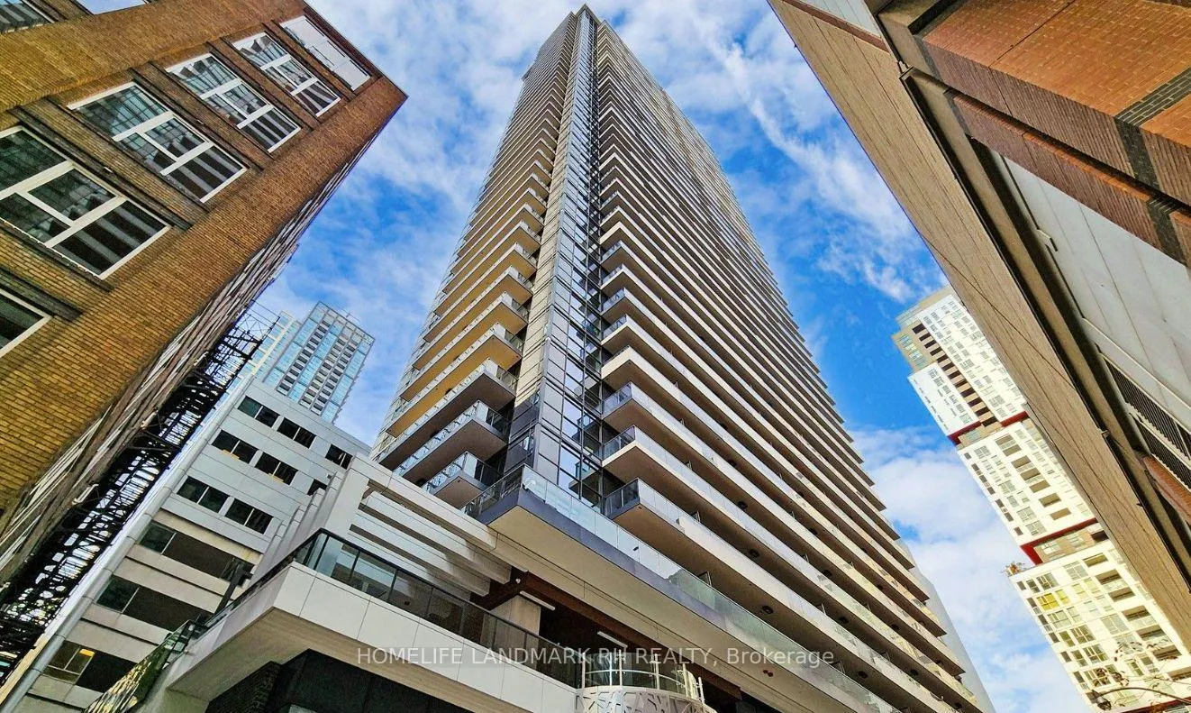 Front of Unit 706, 38 Widmer Street