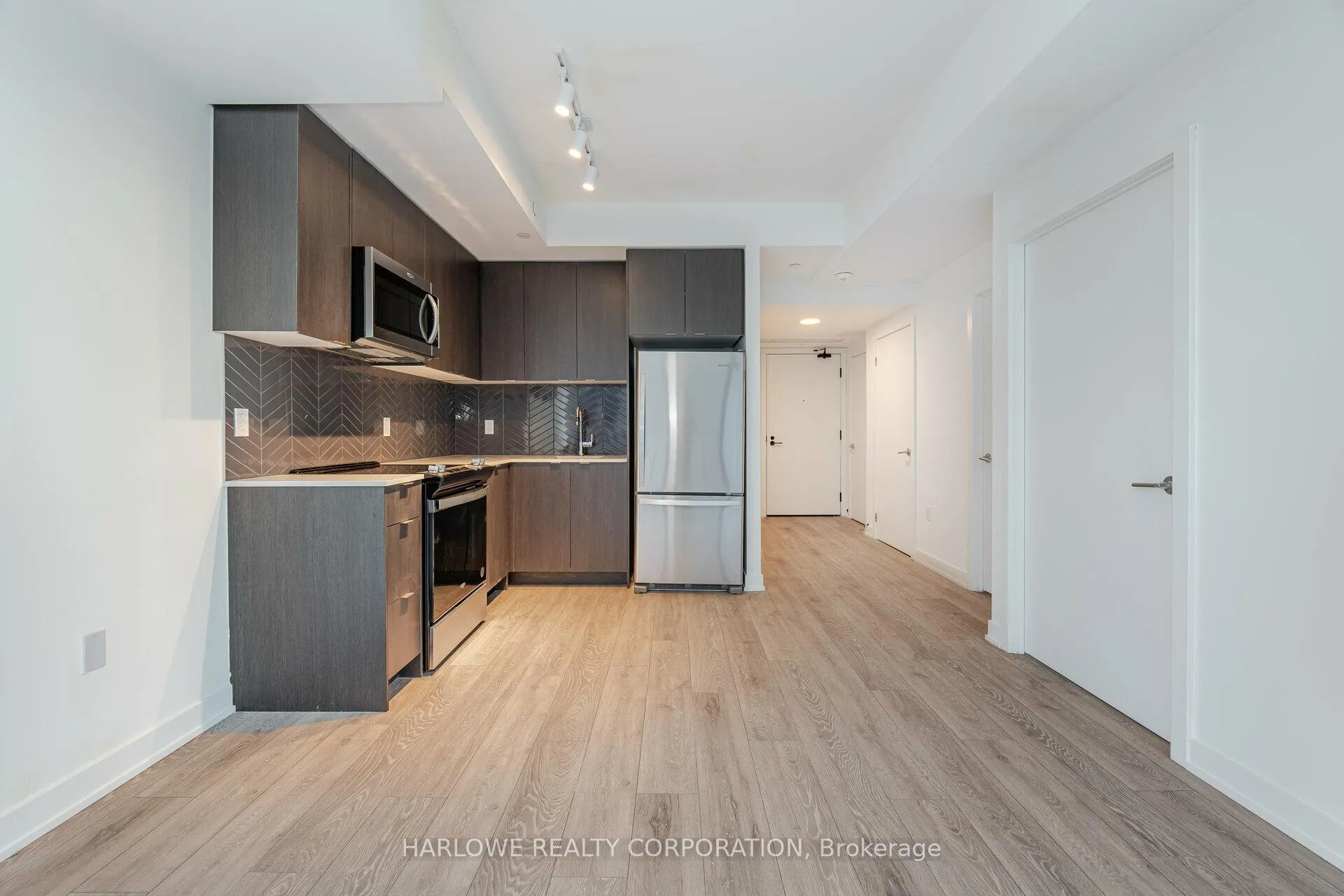 Photo 1 of Unit 342 E, 1610 Charles Street E, Whitby, Port Whitby — HOMEH