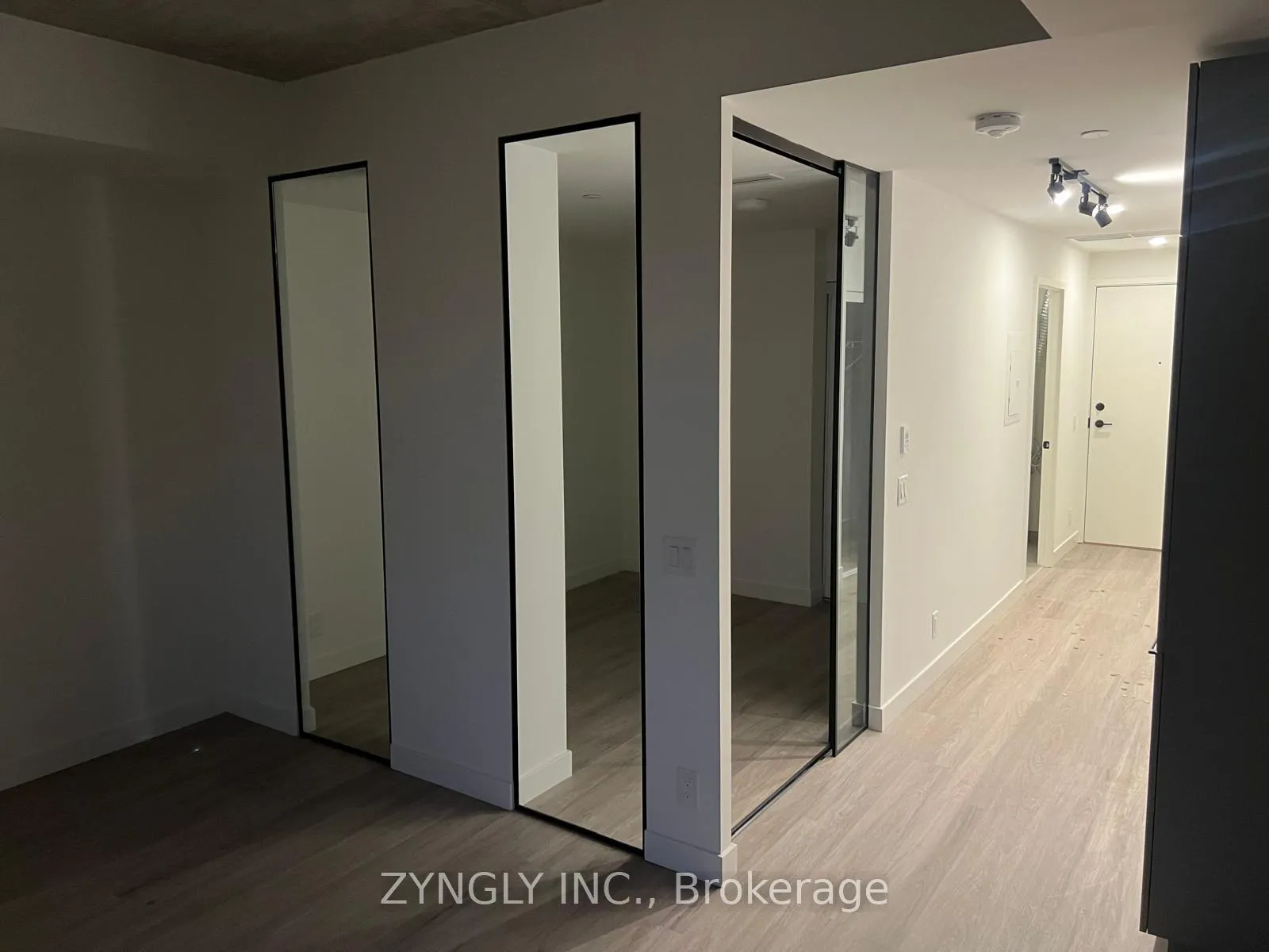 Photo 2 of Unit 433, 1050 Eastern Avenue, Toronto, The Beaches — HOMEH