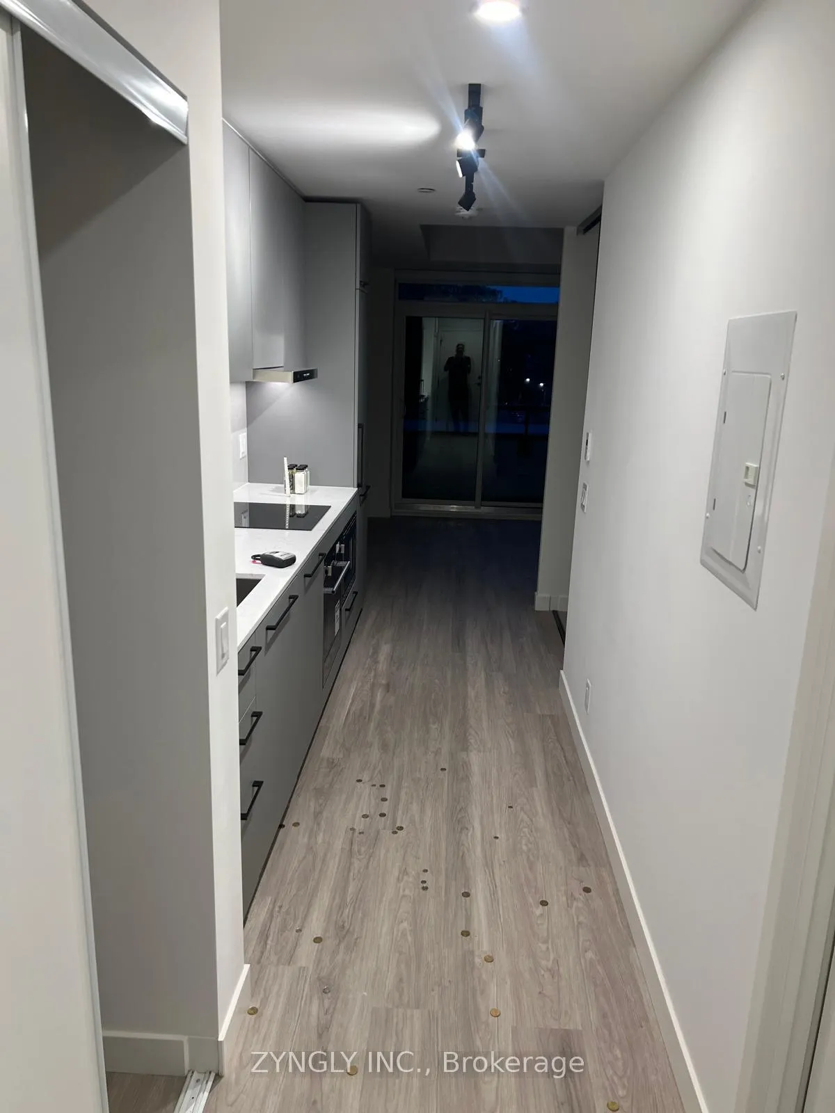 Photo 3 of Unit 433, 1050 Eastern Avenue, Toronto, The Beaches — HOMEH