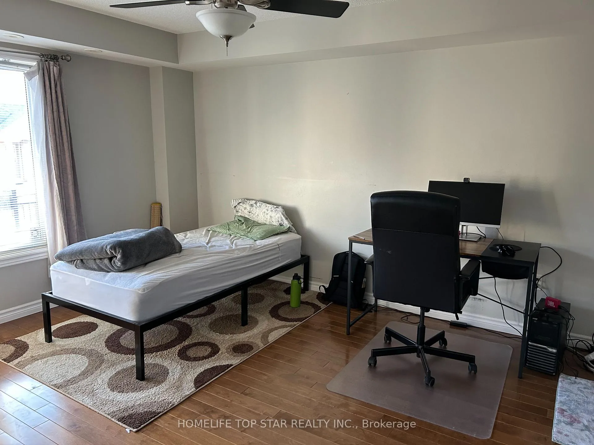 Photo 5 of 202 Louisbourg Way, Markham, Greensborough — HOMEH