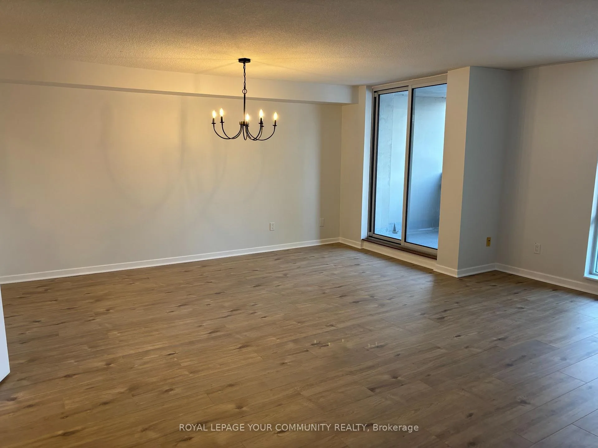 Photo 3 of Unit 403, 60 Inverlochy Boulevard, Markham, Royal Orchard — HOMEH