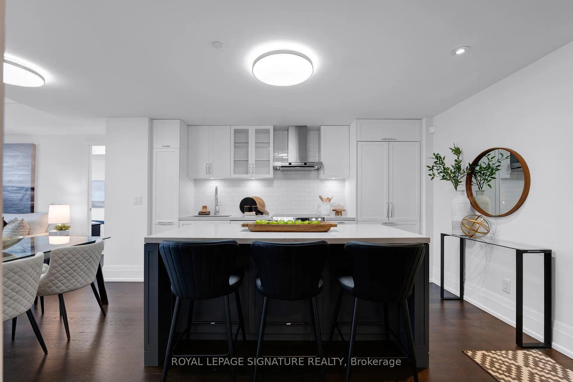 Photo 9 of Unit 402, 25 Malcolm Road, Toronto, Leaside — HOMEH