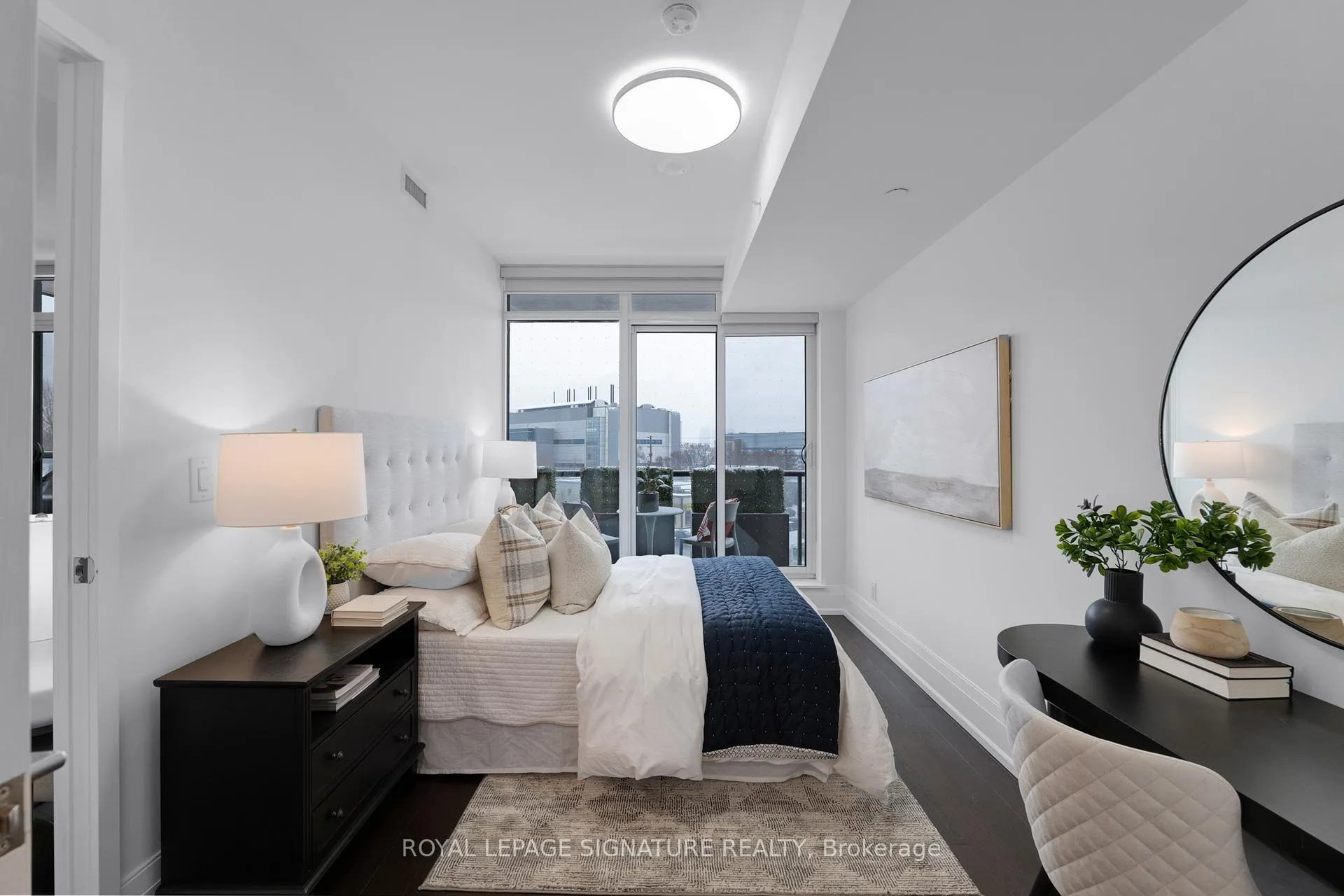 Photo 13 of Unit 402, 25 Malcolm Road, Toronto, Leaside — HOMEH