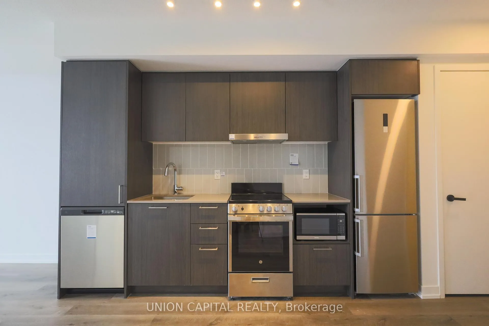 Photo 6 of Unit 3007, 195 Commerce Street, Vaughan, Vaughan Corporate Centre — HOMEH