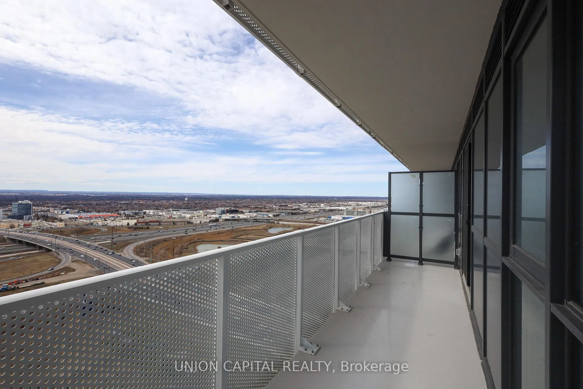 Photo 17 of Unit 3007, 195 Commerce Street, Vaughan, Vaughan Corporate Centre — HOMEH