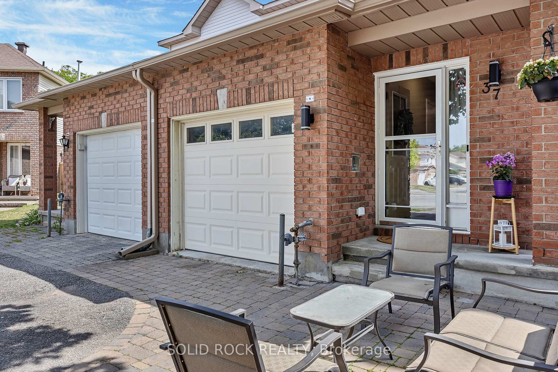 Photo 3 of 37 Grenadier Way, Ottawa, Barrhaven - Longfields — HOMEH