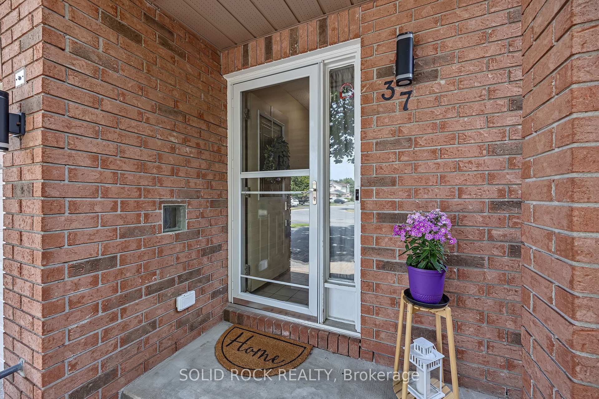Photo 4 of 37 Grenadier Way, Ottawa, Barrhaven - Longfields — HOMEH