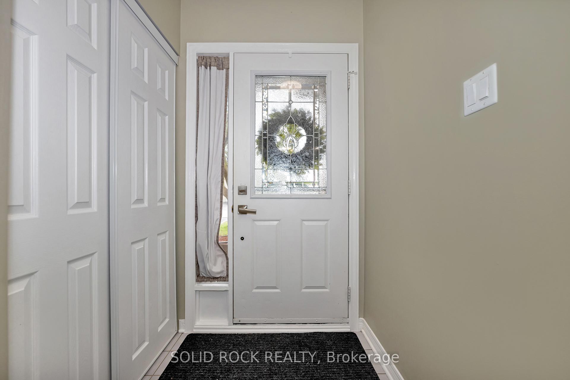 Photo 5 of 37 Grenadier Way, Ottawa, Barrhaven - Longfields — HOMEH