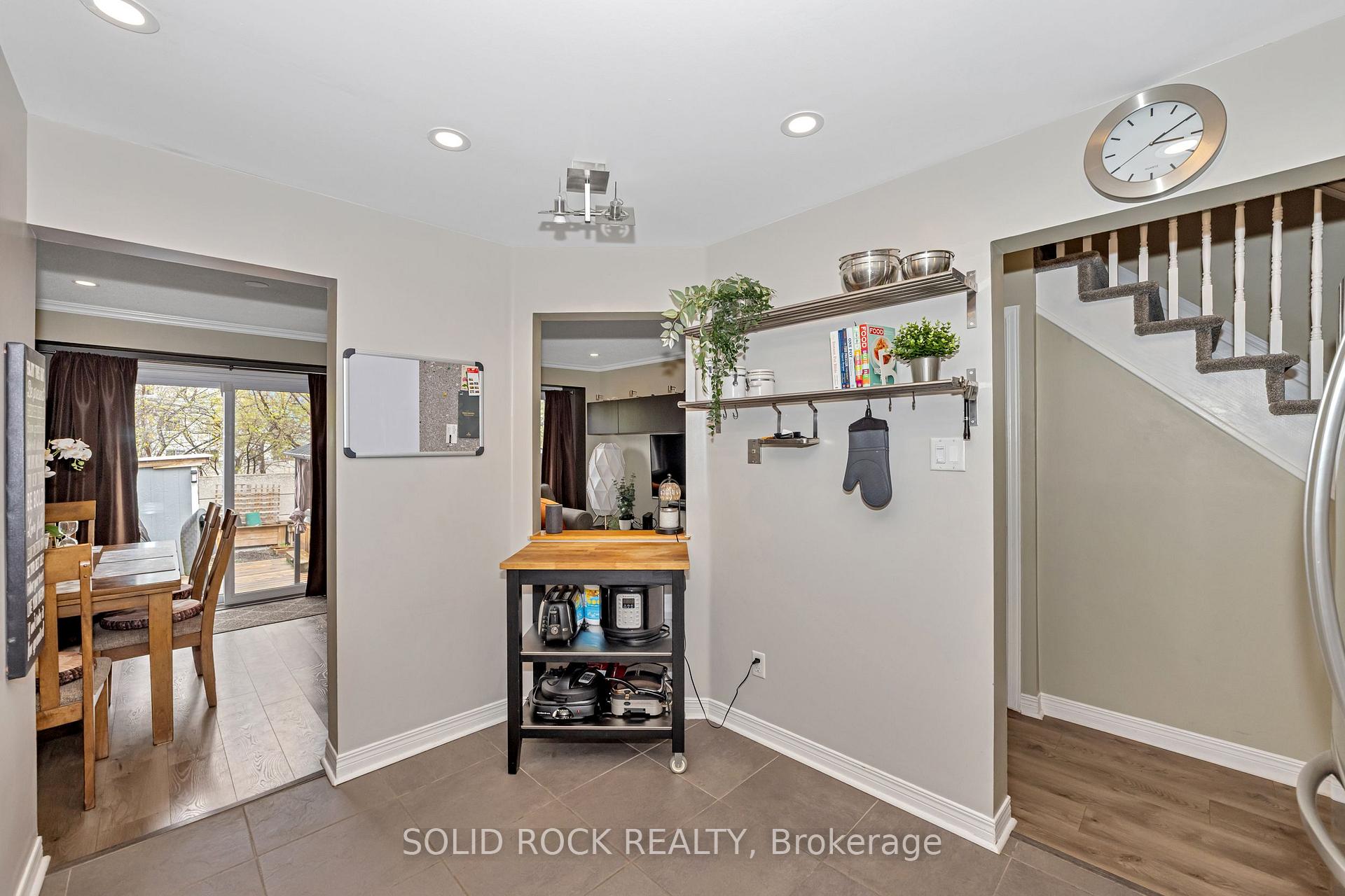Photo 15 of 37 Grenadier Way, Ottawa, Barrhaven - Longfields — HOMEH