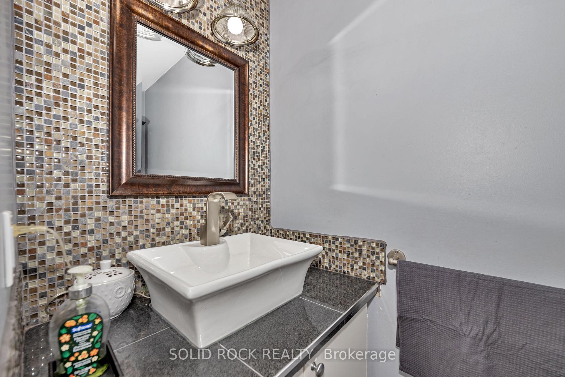Photo 16 of 37 Grenadier Way, Ottawa, Barrhaven - Longfields — HOMEH