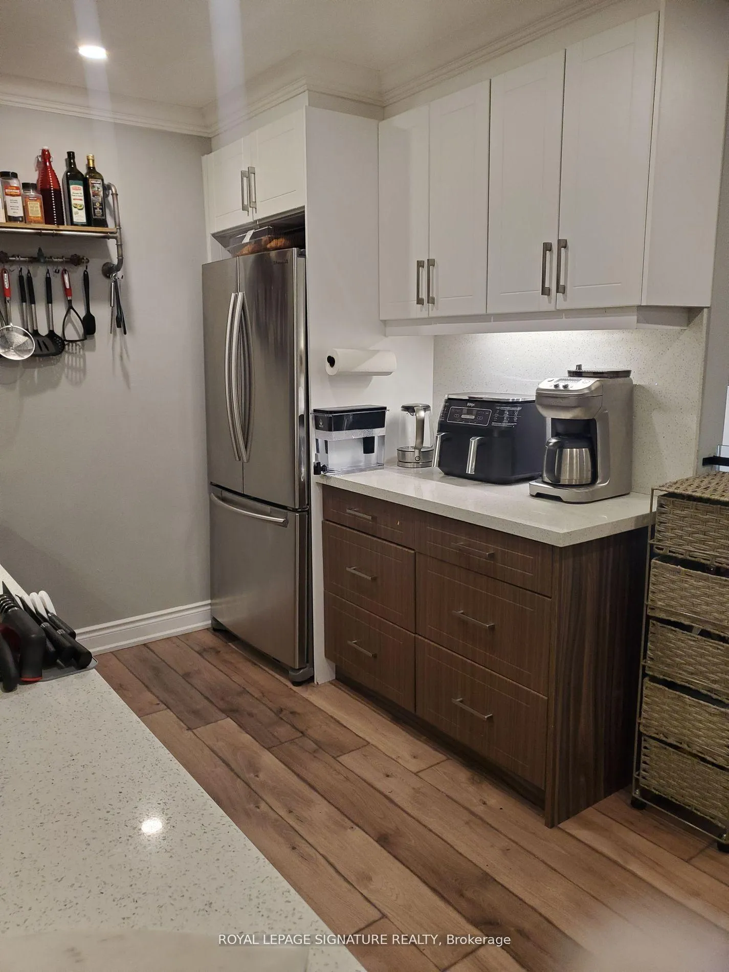 Photo 8 of 155 Milestone Crescent, Aurora, Aurora Village — HOMEH