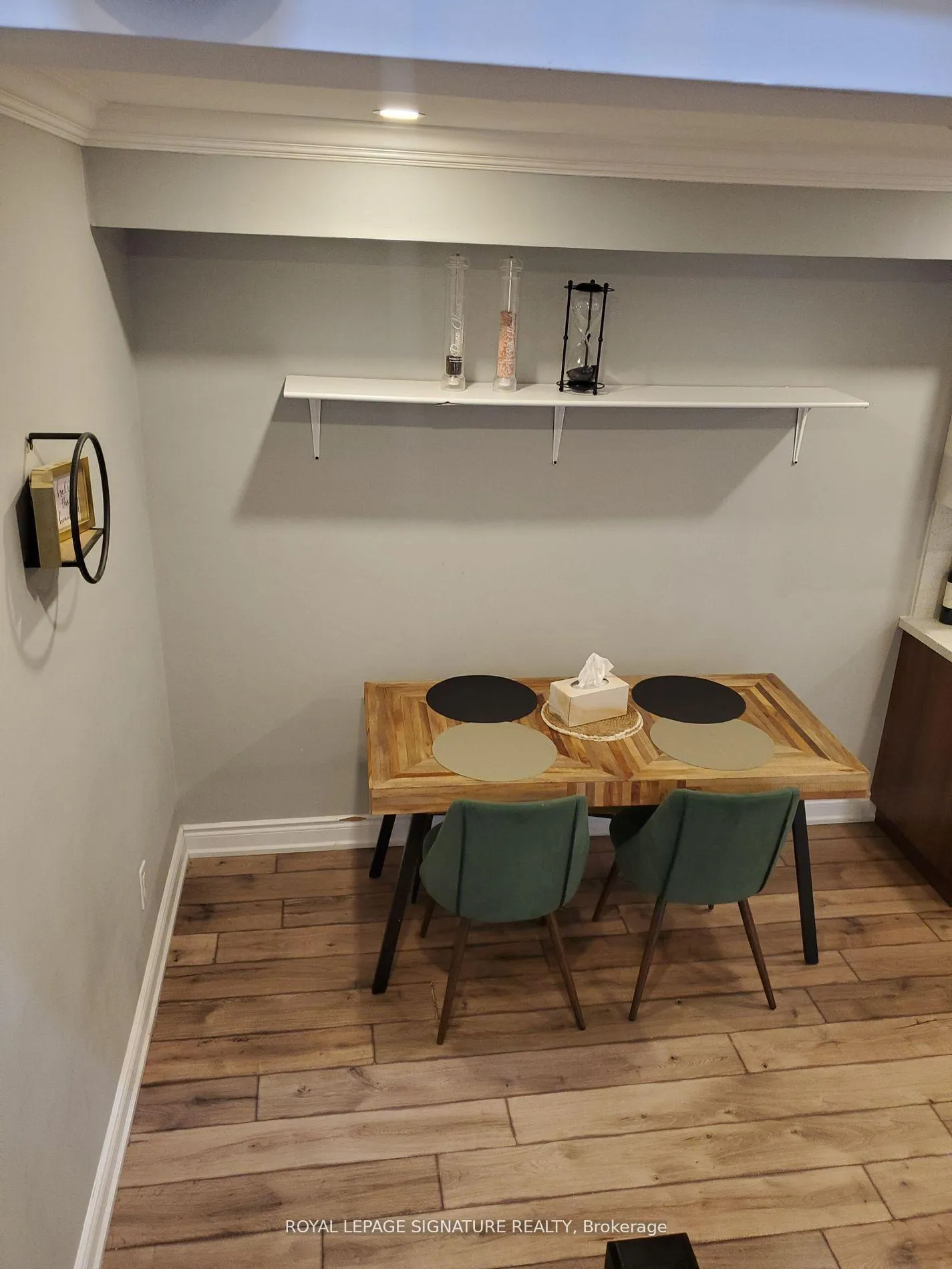 Photo 9 of 155 Milestone Crescent, Aurora, Aurora Village — HOMEH