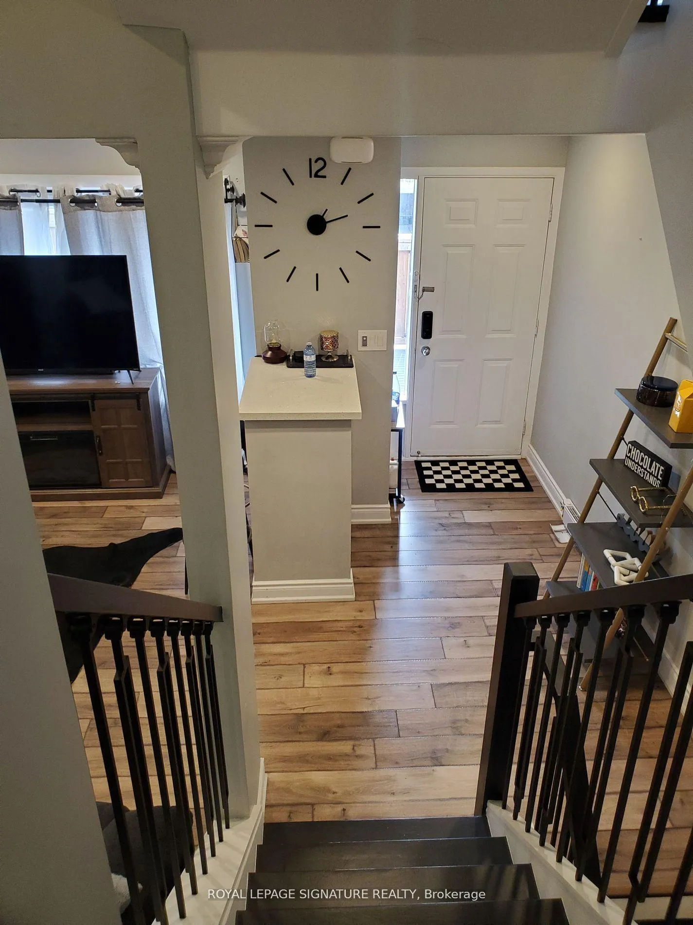 Photo 16 of 155 Milestone Crescent, Aurora, Aurora Village — HOMEH