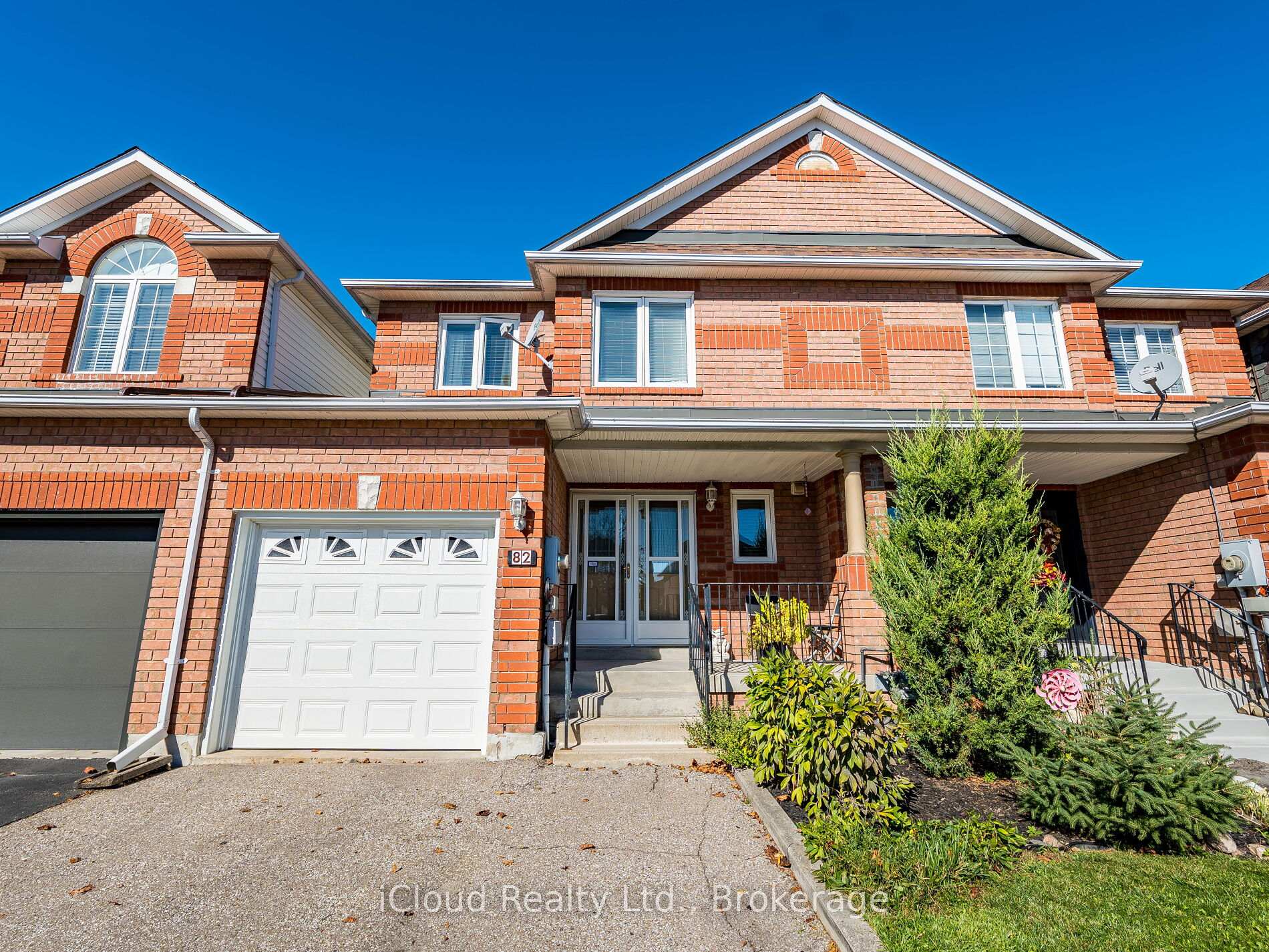 Photo 2 of 82 Hanton Crescent, Caledon, Bolton East — HOMEH
