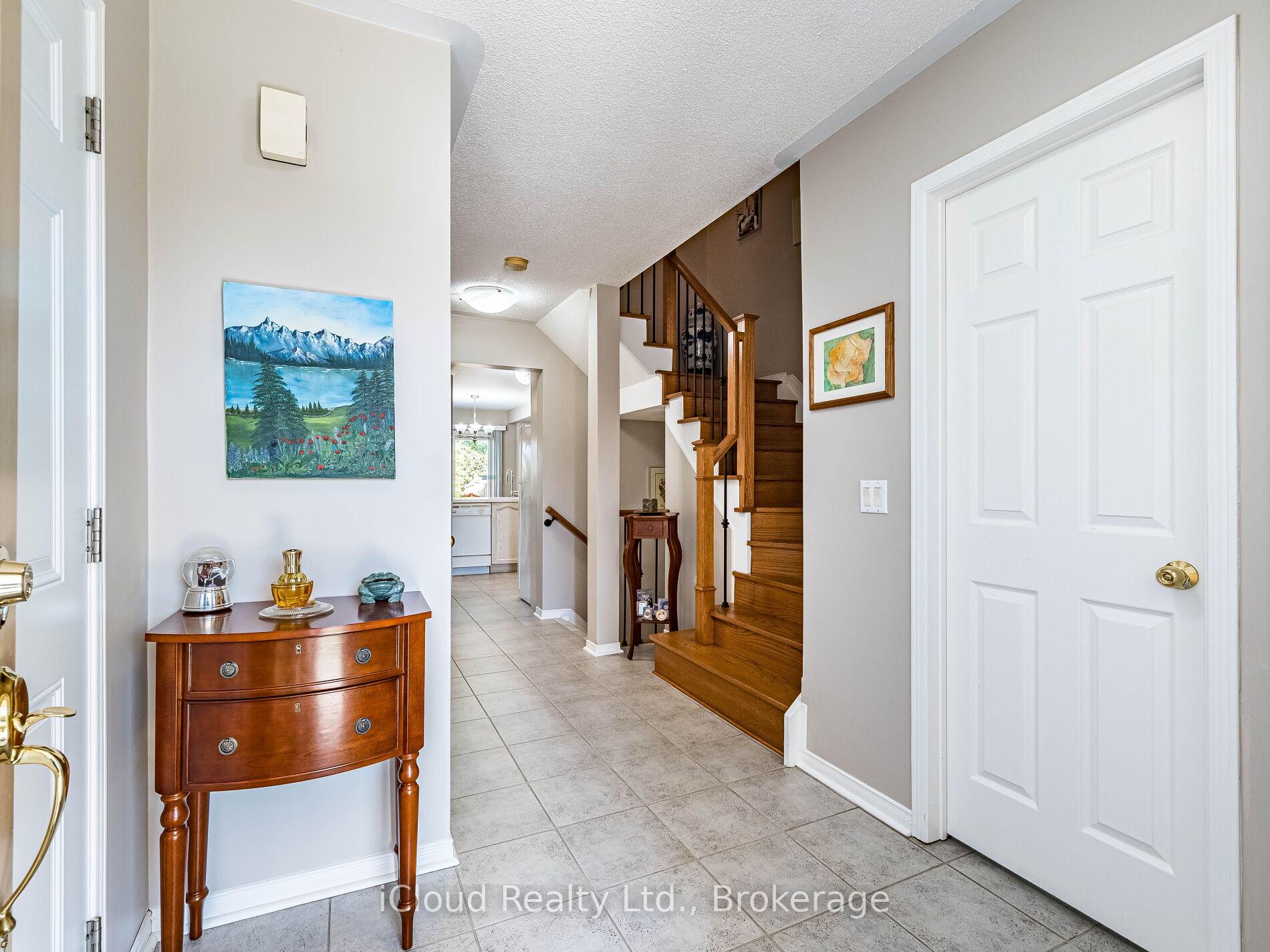 Photo 4 of 82 Hanton Crescent, Caledon, Bolton East — HOMEH