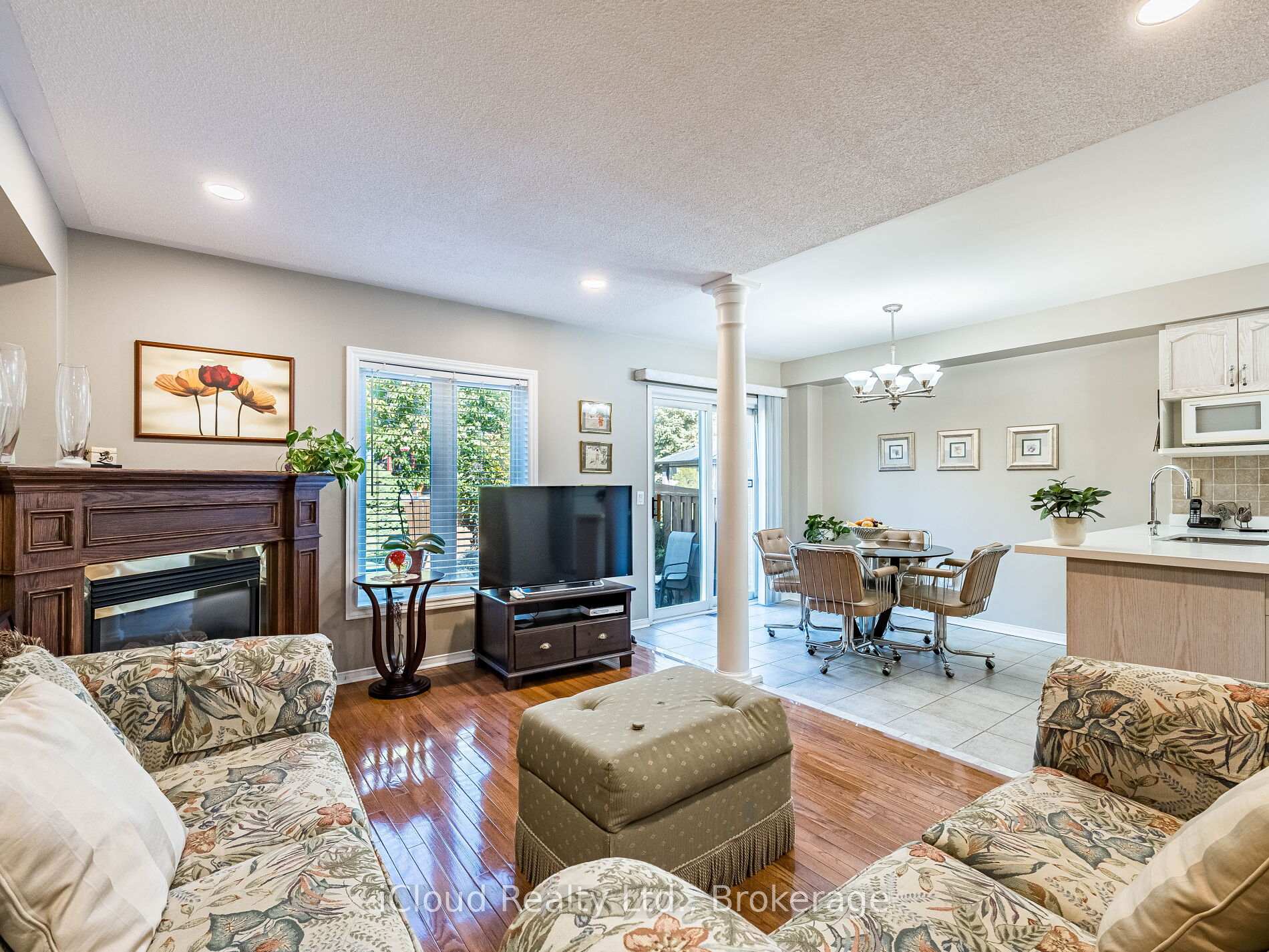 Photo 12 of 82 Hanton Crescent, Caledon, Bolton East — HOMEH