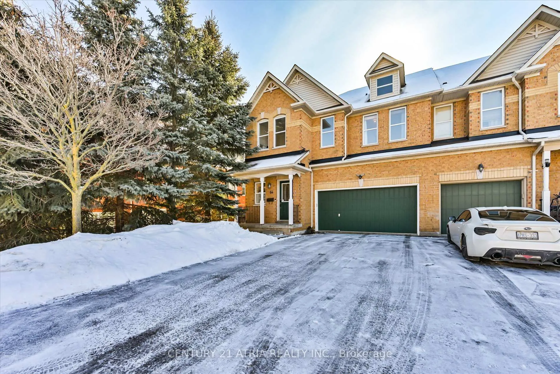 Photo 3 of 64 Drew Kelly Way, Markham, Buttonville — HOMEH