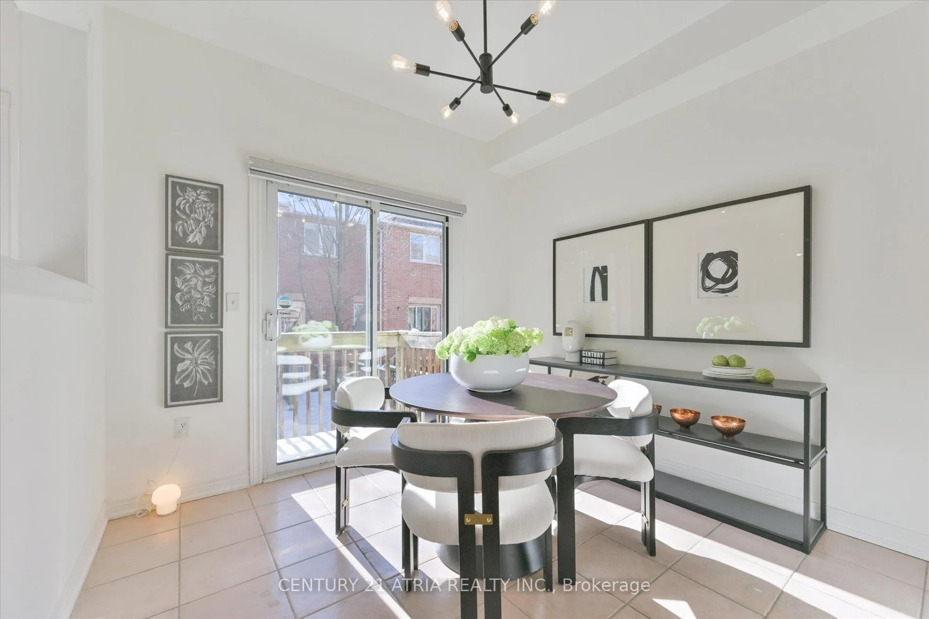 Photo 13 of 64 Drew Kelly Way, Markham, Buttonville — HOMEH