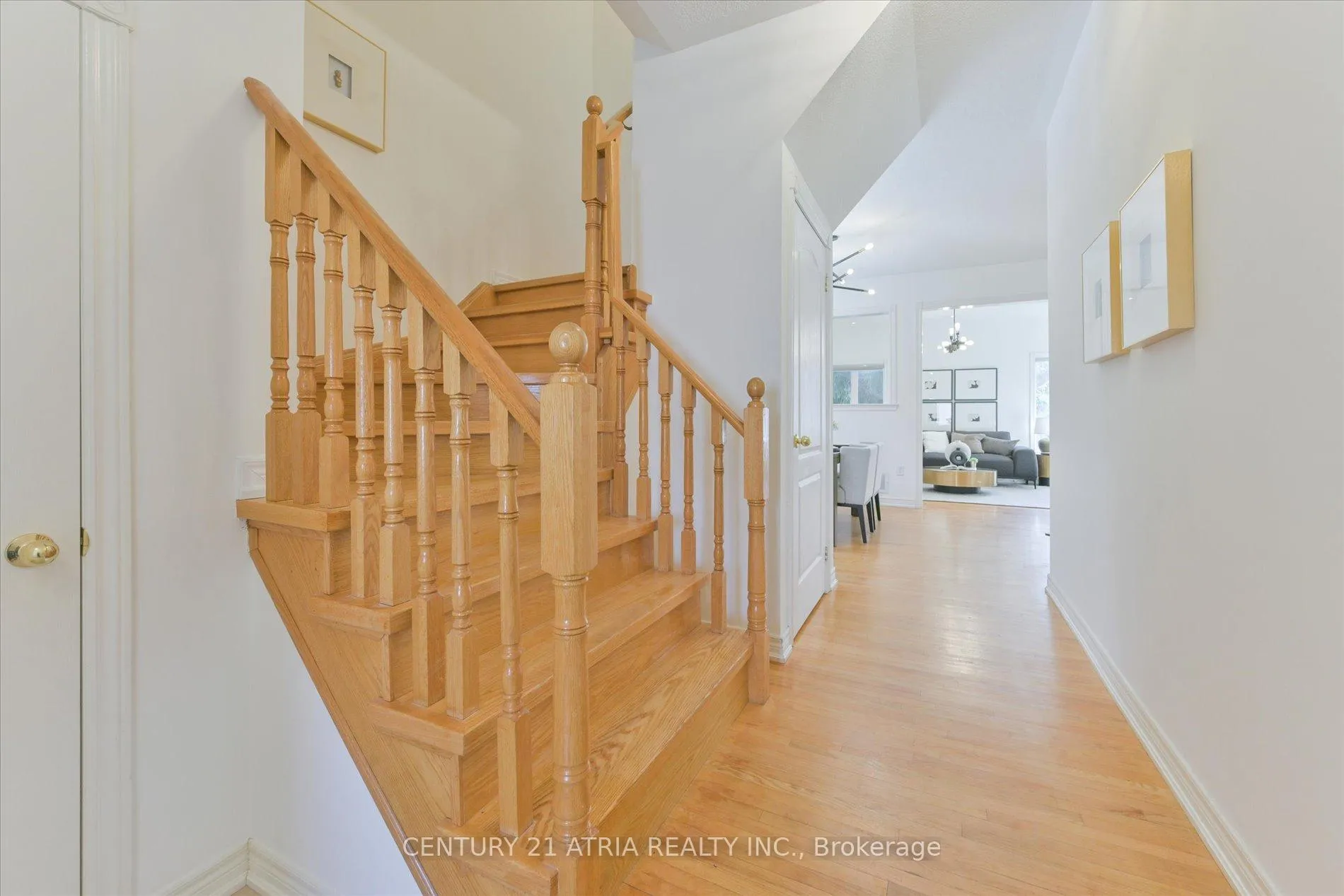 Photo 16 of 64 Drew Kelly Way, Markham, Buttonville — HOMEH