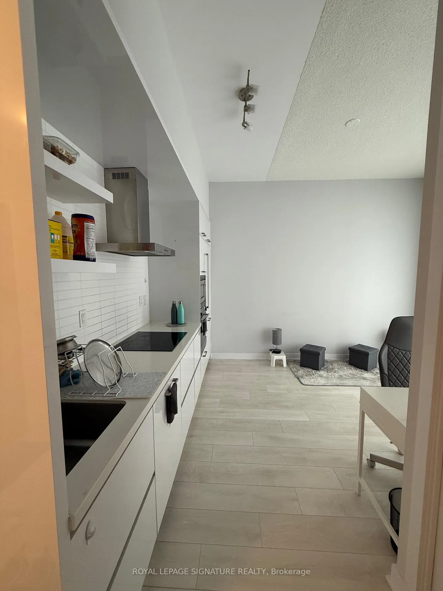 Front of Unit 3007, 2221 Yonge Street