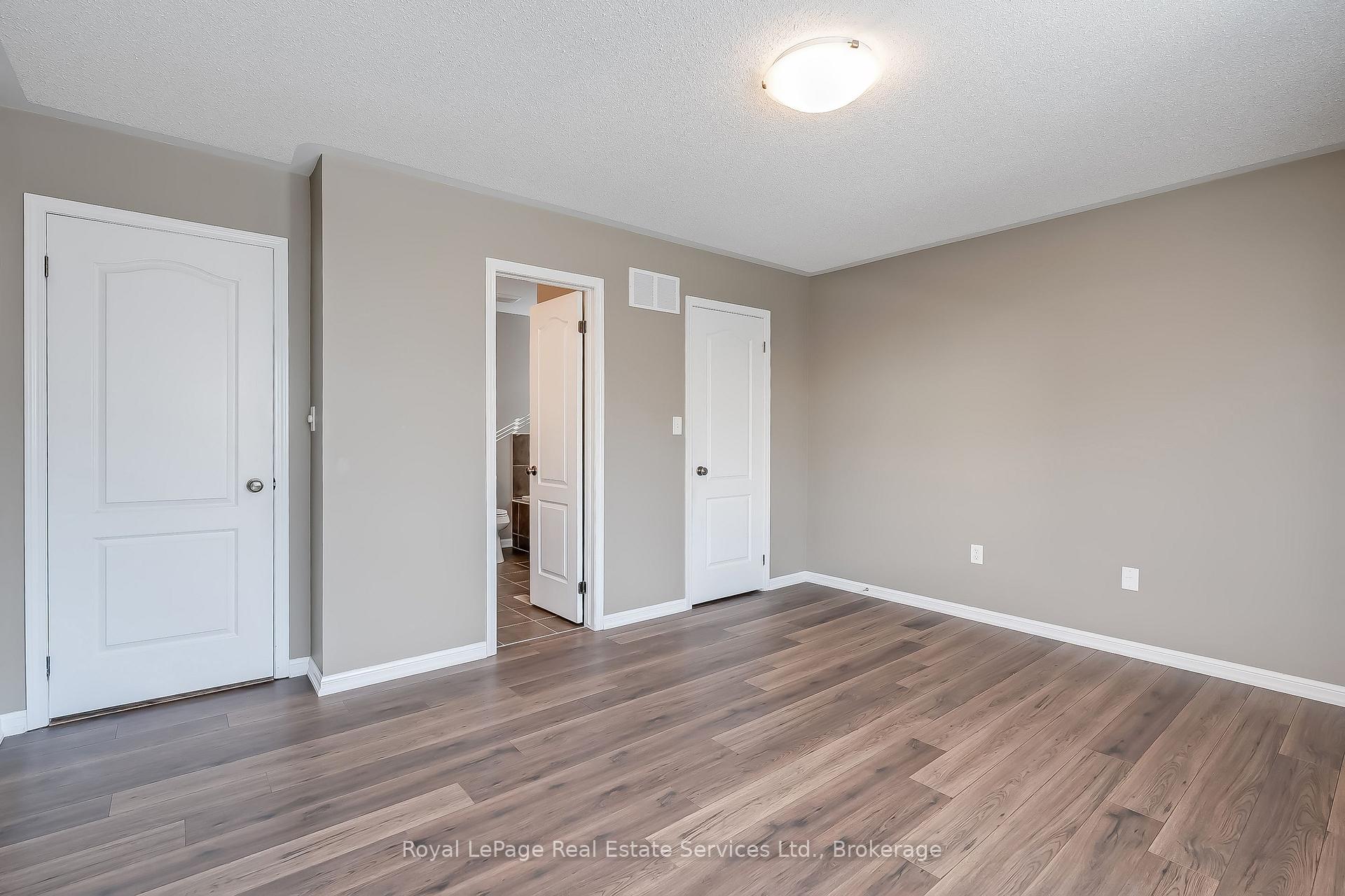Photo 15 of 3188 Bunkerhill Place, Burlington, Alton — HOMEH