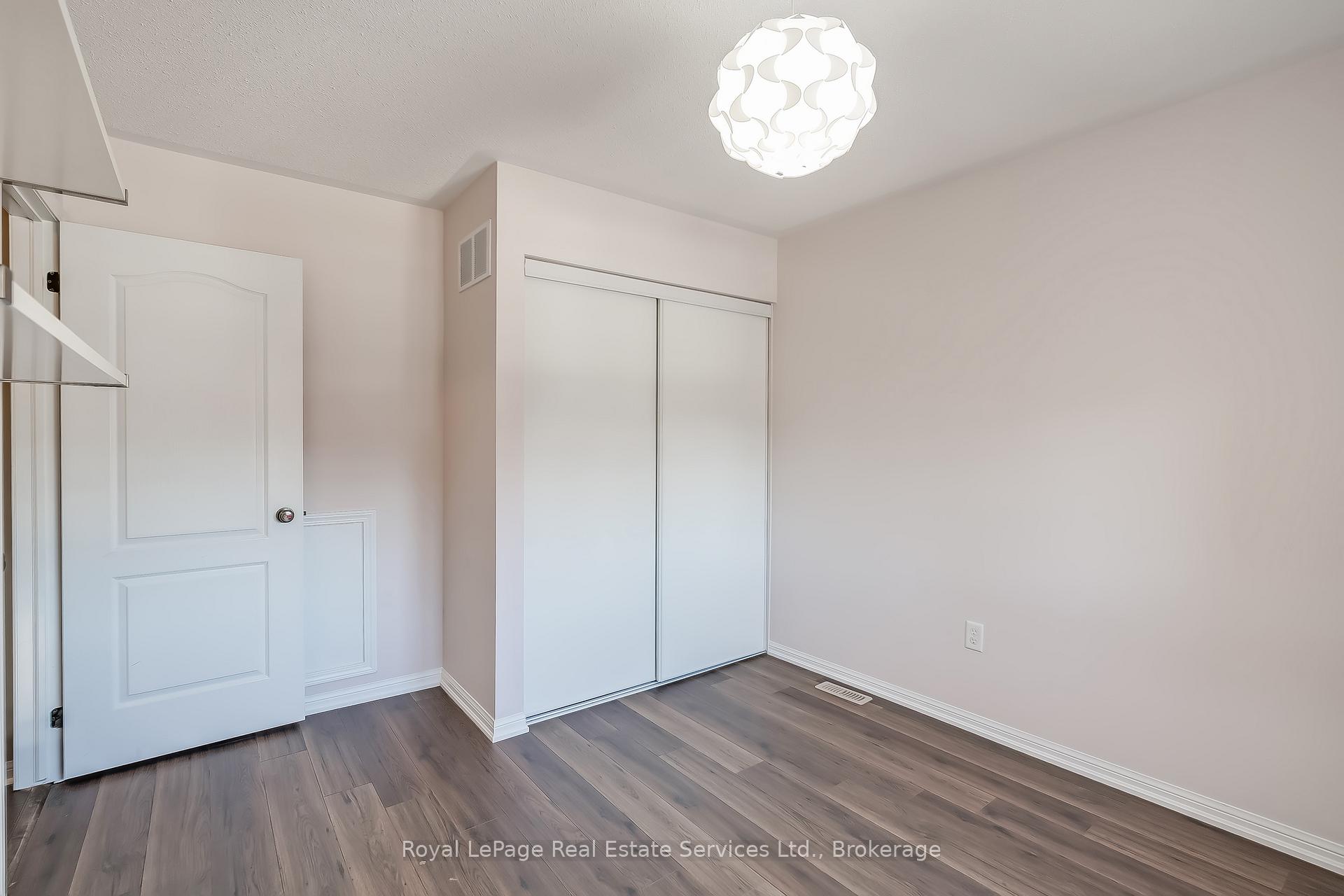 Photo 22 of 3188 Bunkerhill Place, Burlington, Alton — HOMEH