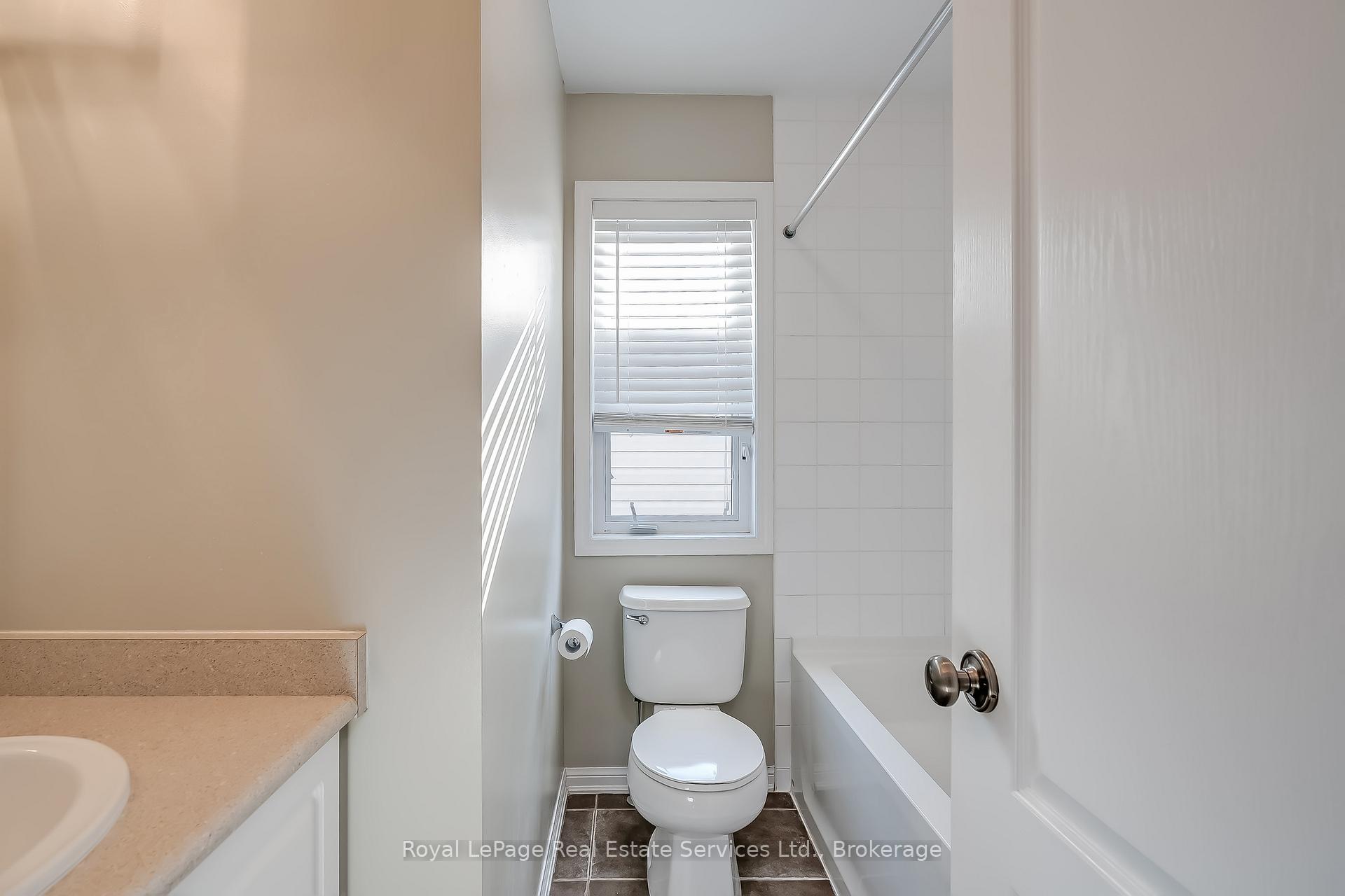 Photo 24 of 3188 Bunkerhill Place, Burlington, Alton — HOMEH