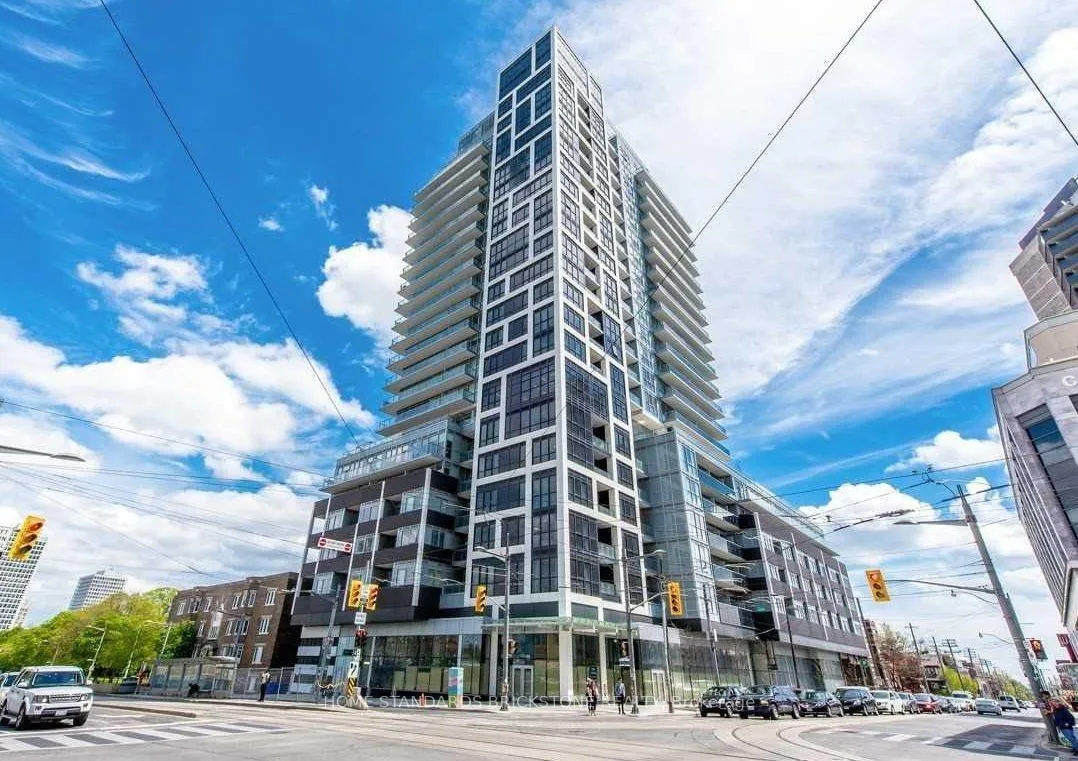 Front of Unit 1810, 501 St.Clair Avenue W