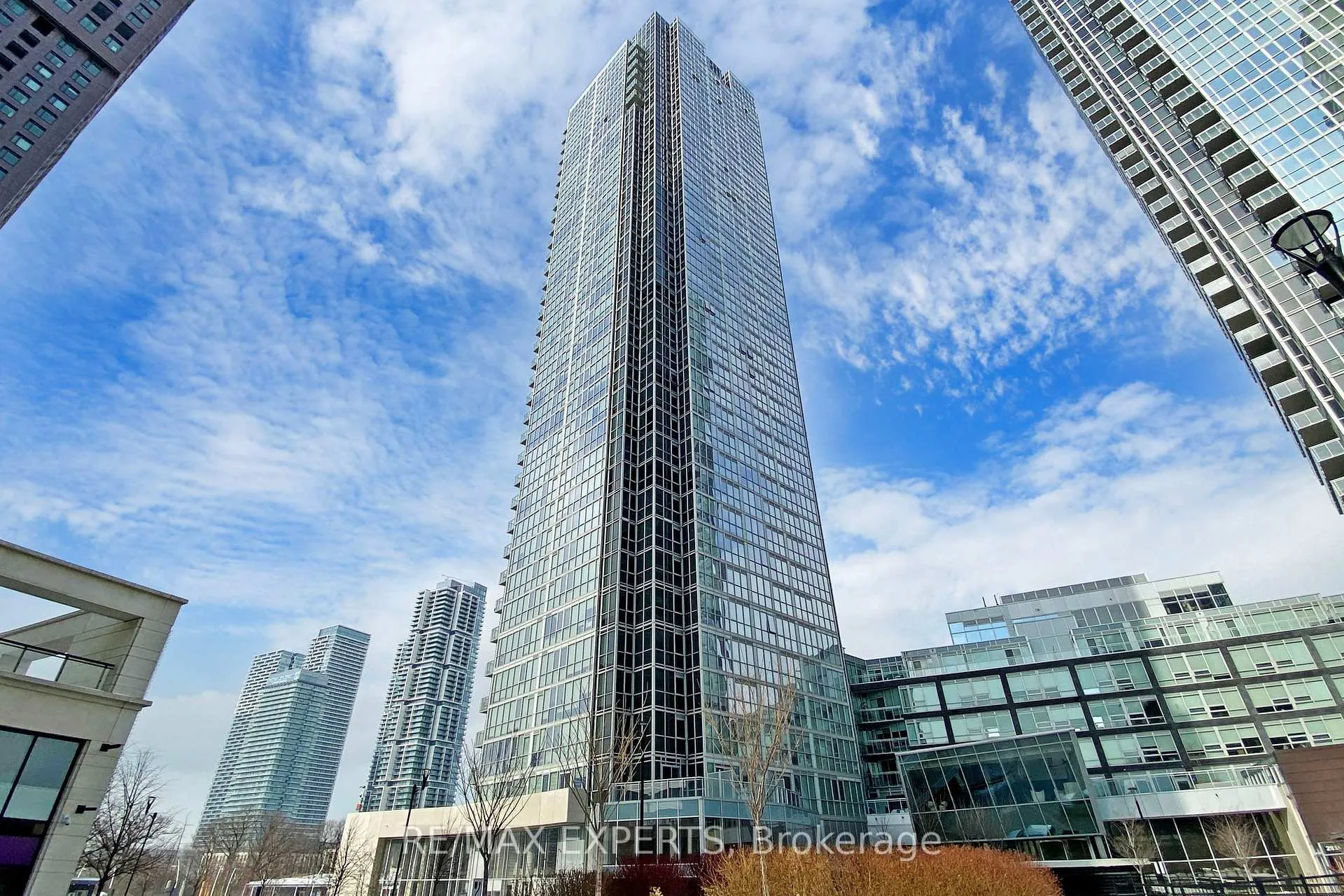 Photo 1 of Unit 1901, 2916 Highway 7, Vaughan, Concord — HOMEH