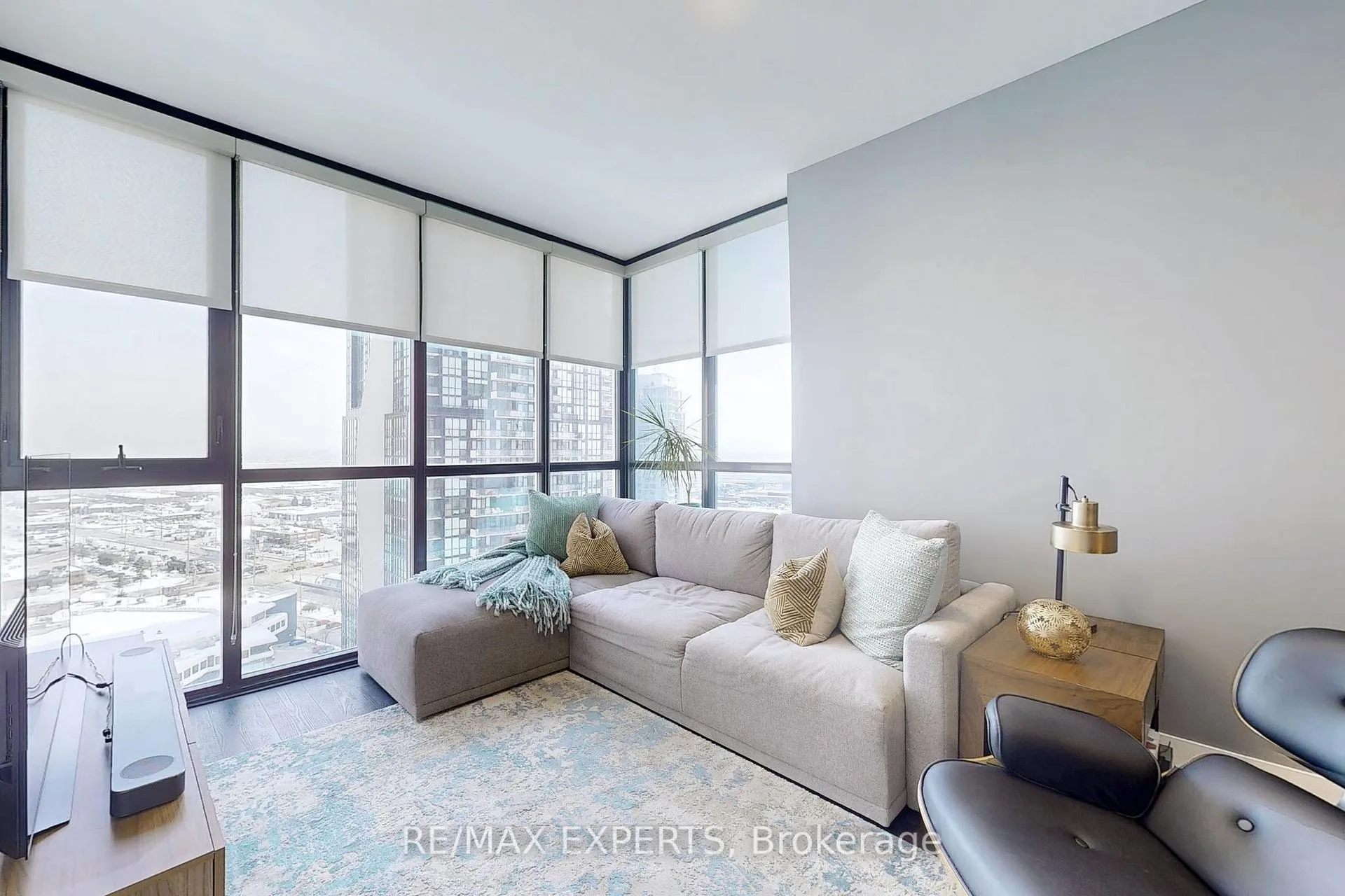 Photo 9 of Unit 1901, 2916 Highway 7, Vaughan, Concord — HOMEH