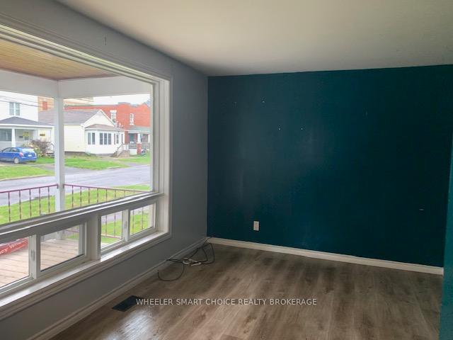Photo 2 of 29 Baldwin Avenue, Cornwall — HOMEH