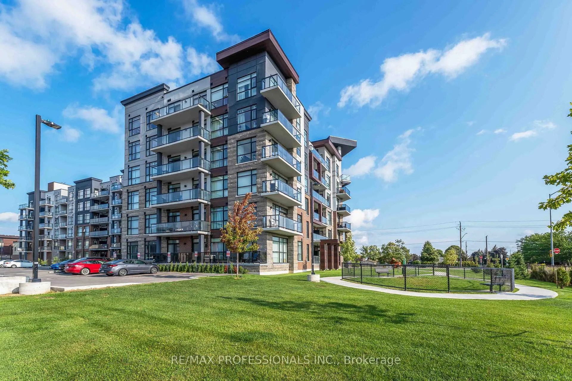 Photo 1 of Unit 207, 600 North Service Road, Hamilton, Lakeshore — HOMEH