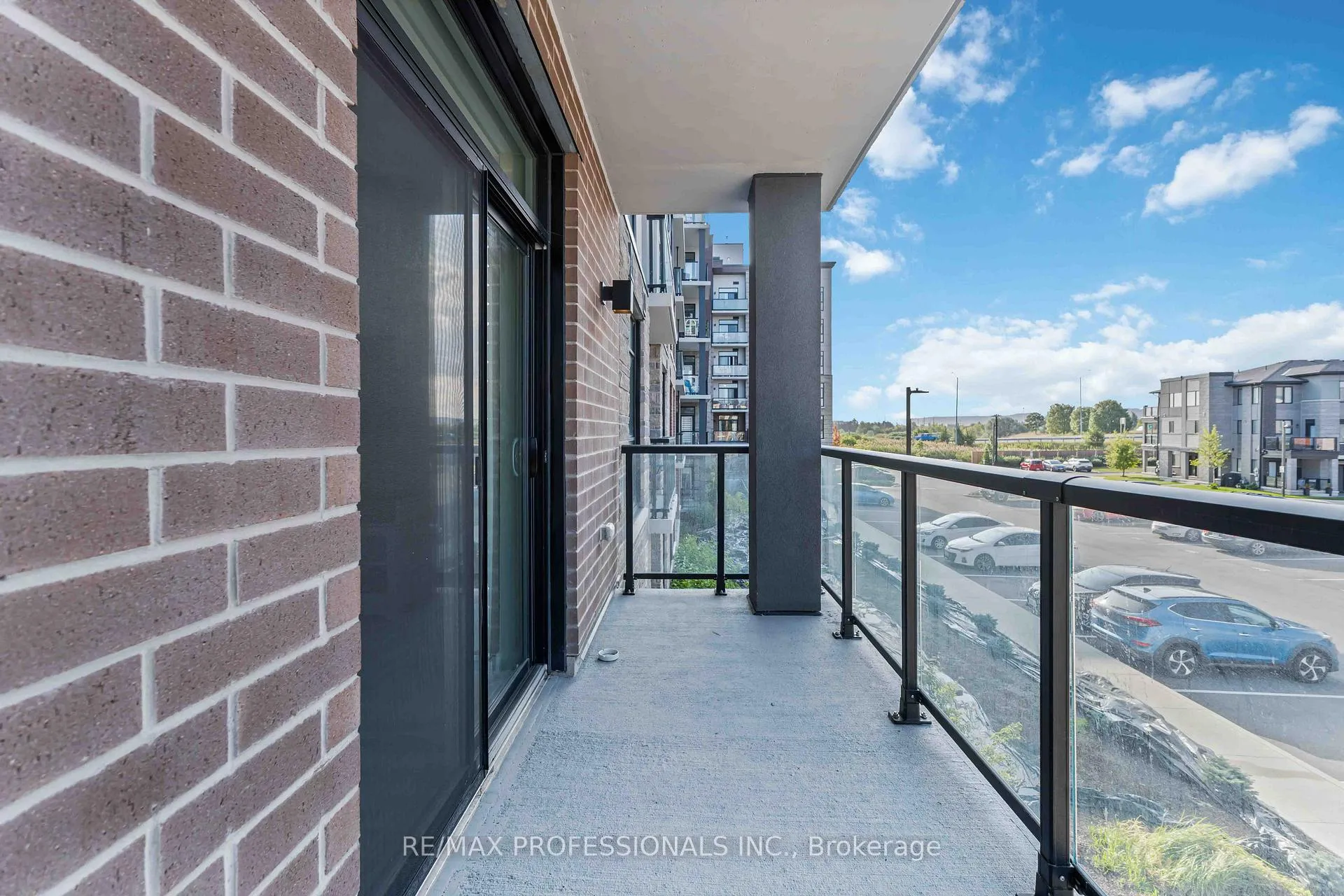 Photo 24 of Unit 207, 600 North Service Road, Hamilton, Lakeshore — HOMEH