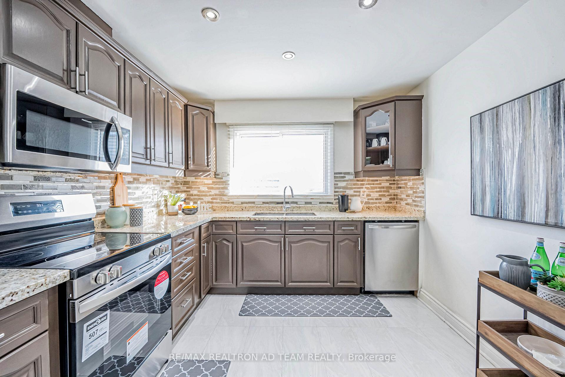 Photo 13 of 90 Reed Drive, Ajax, Central — HOMEH