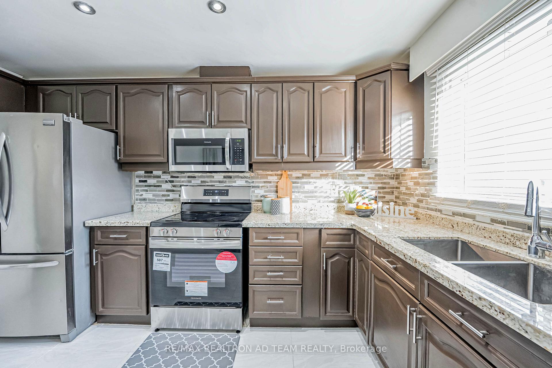 Photo 14 of 90 Reed Drive, Ajax, Central — HOMEH