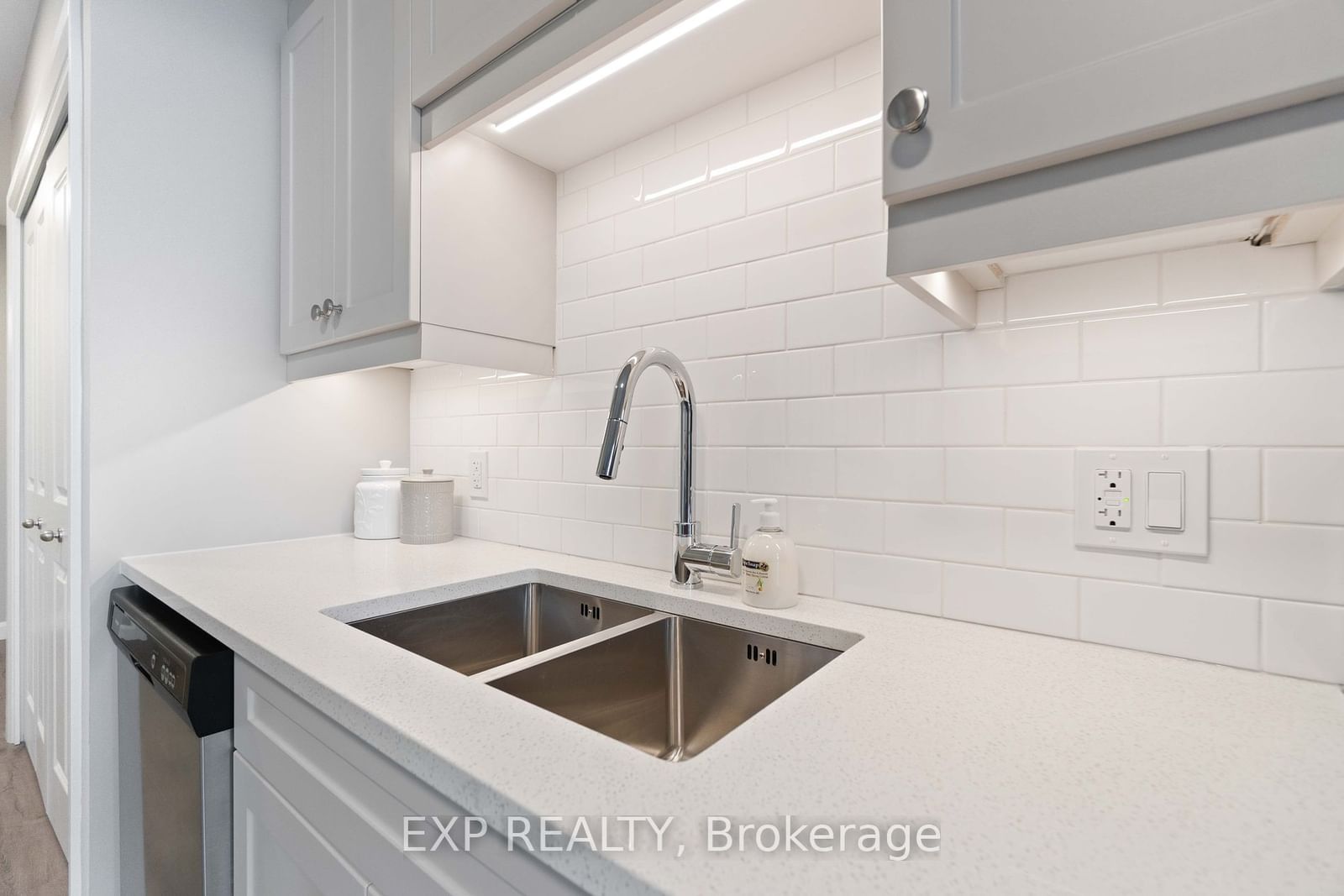 Photo 7 of Unit 214, 31 ERIC DEVLIN Lane, Perth — HOMEH