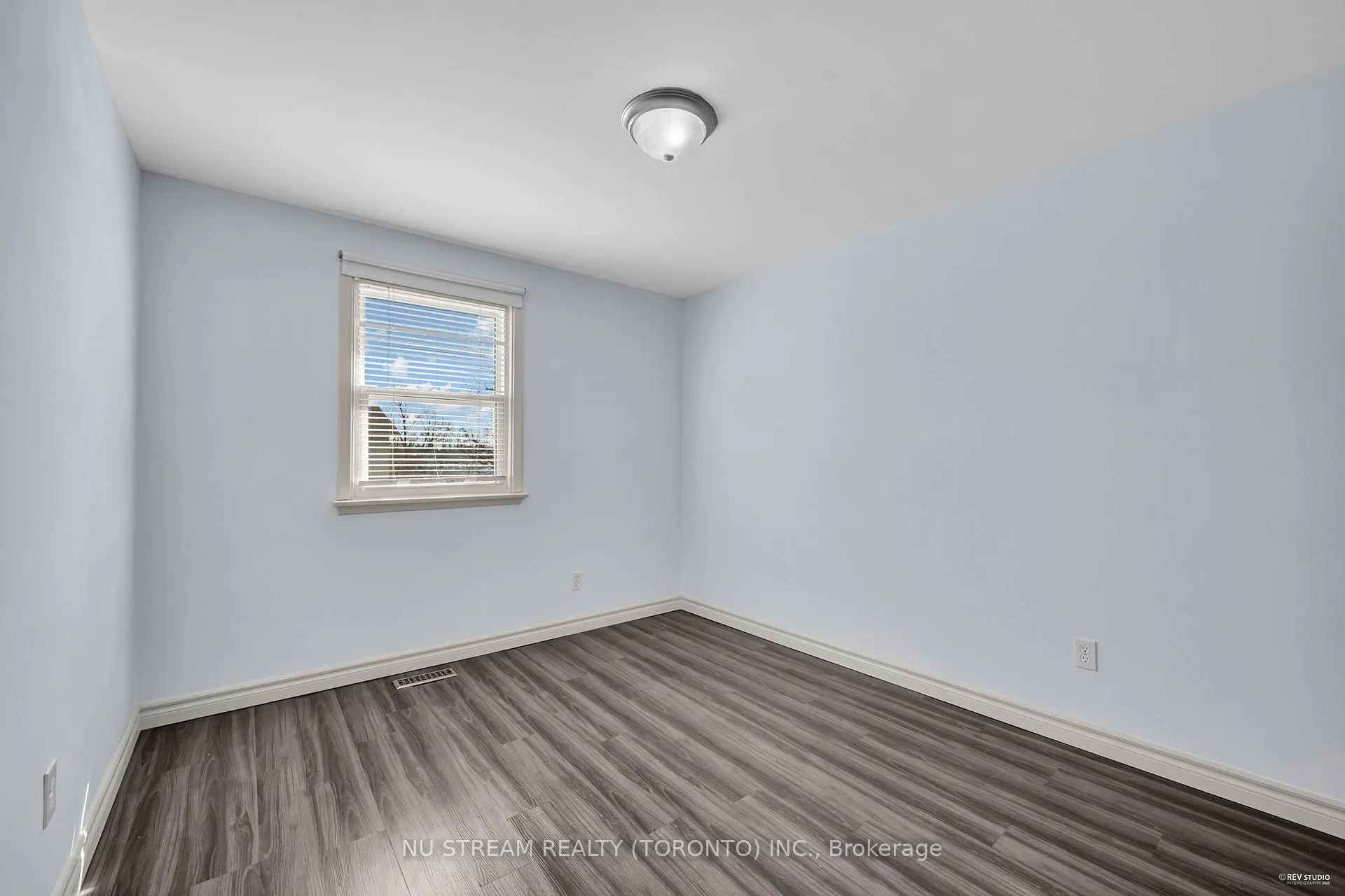 Photo 13 of 1934 John Street, Markham, Bayview Fairway-Bayview Country Club Estates — HOMEH