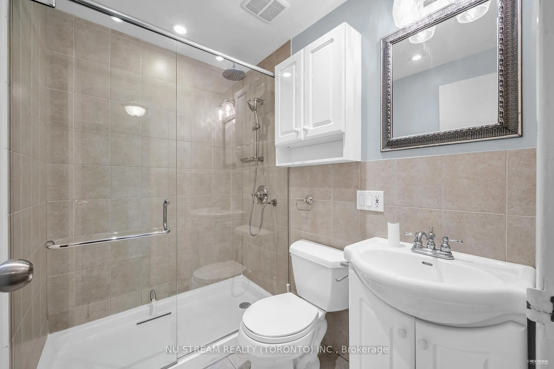 Photo 18 of 1934 John Street, Markham, Bayview Fairway-Bayview Country Club Estates — HOMEH