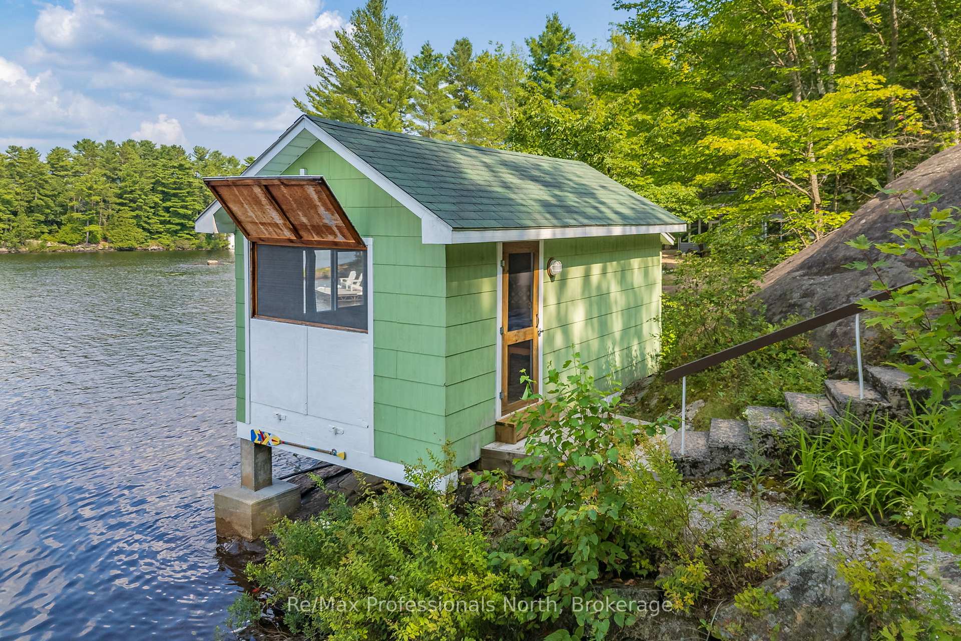 Photo 10 of 1020 Road 2000, Gravenhurst, Morrison — HOMEH