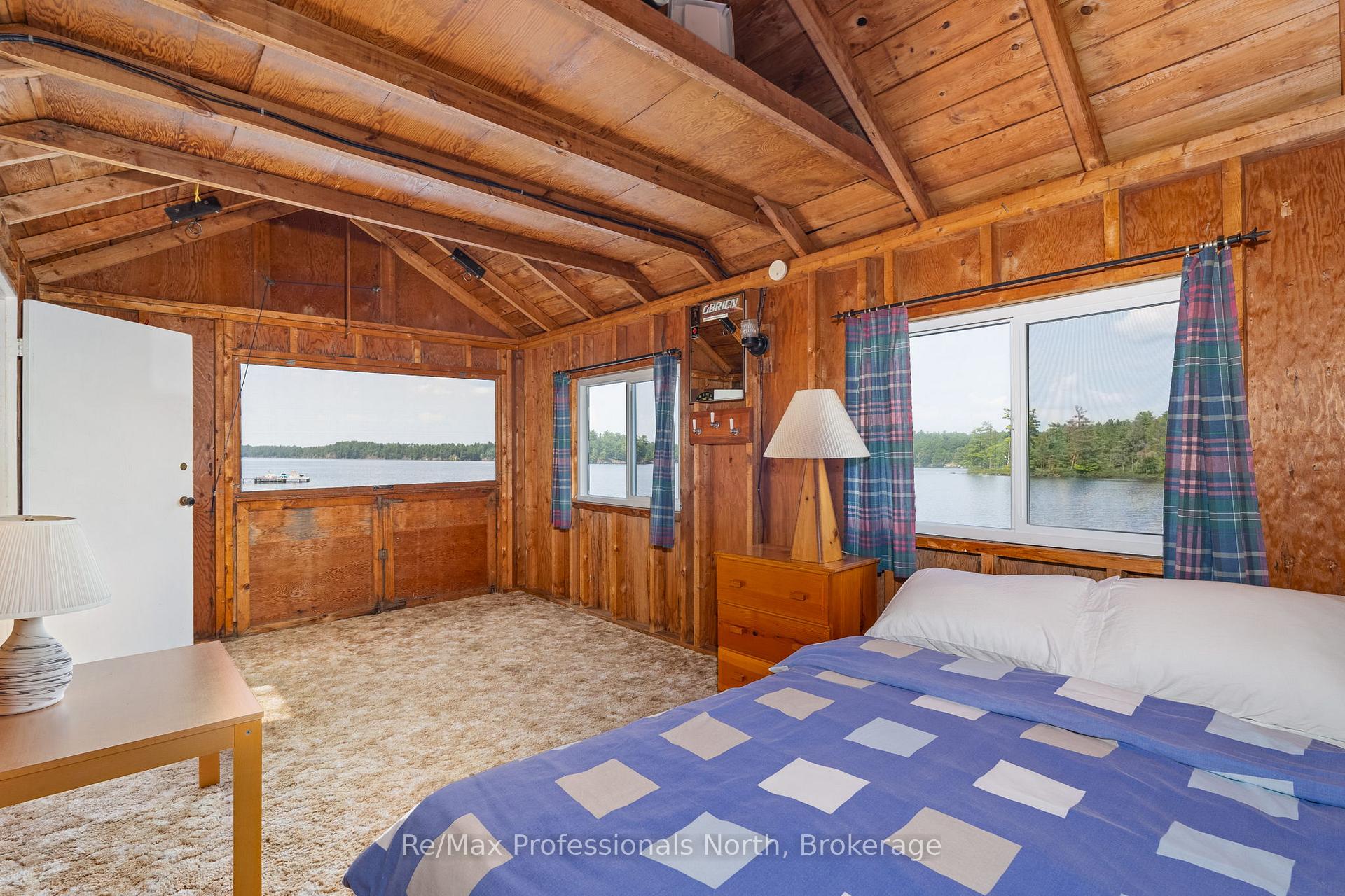 Photo 11 of 1020 Road 2000, Gravenhurst, Morrison — HOMEH