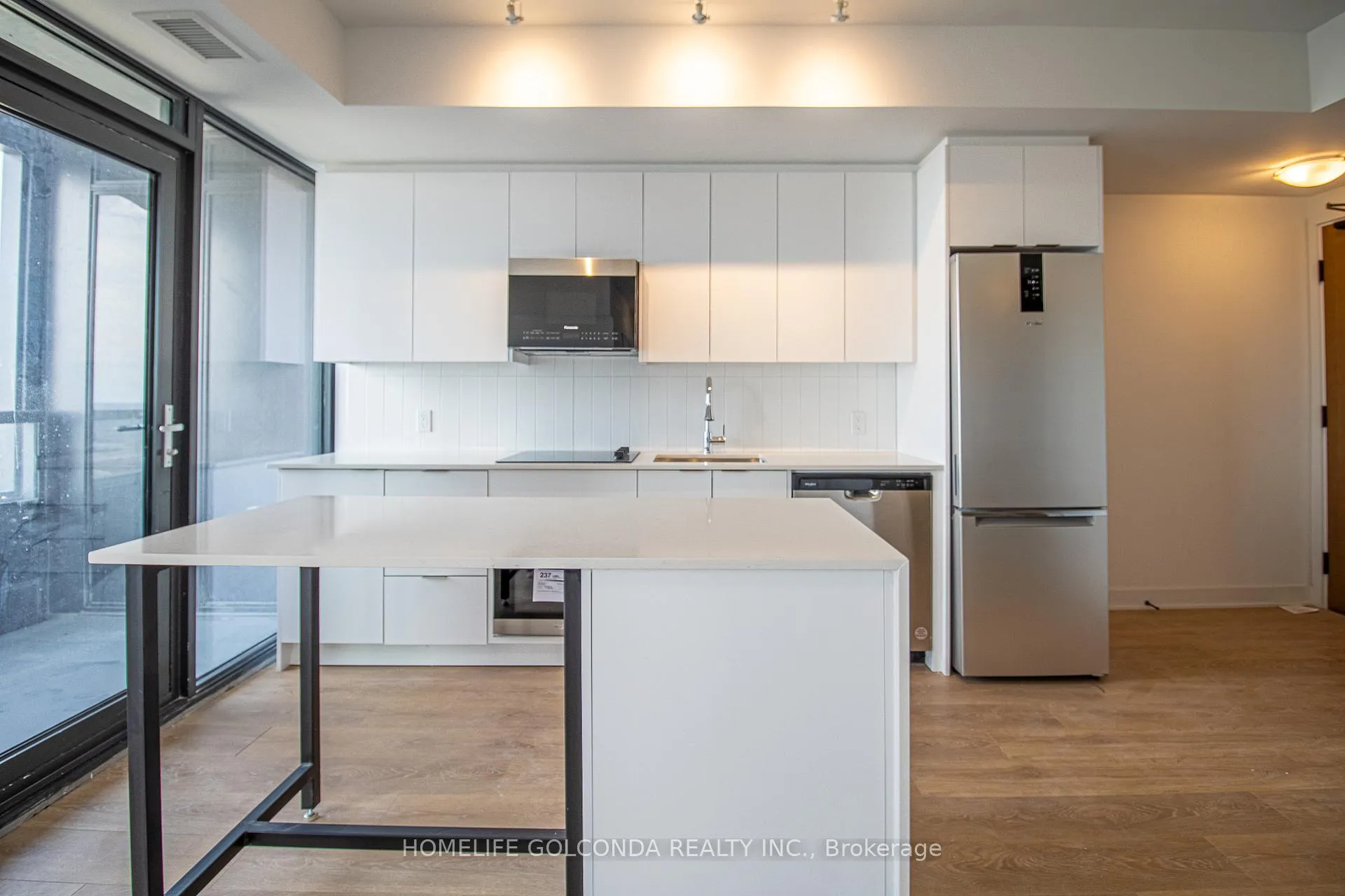 Photo 10 of Unit 4704, 2920 Highway 7 Road, Vaughan, Concord — HOMEH